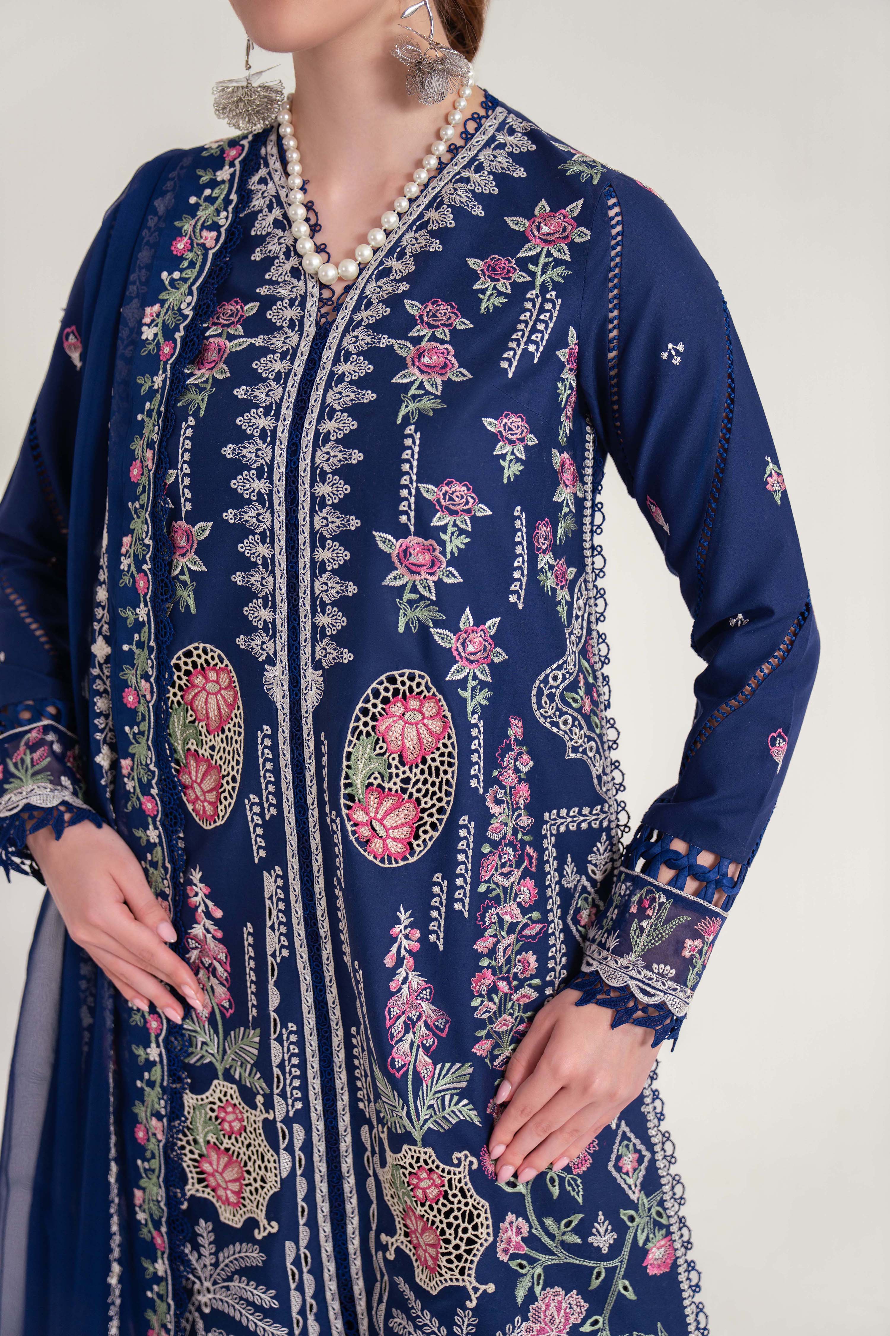 Sable Vogue Luxury Lawn 2025 – SL-07 - Image 4