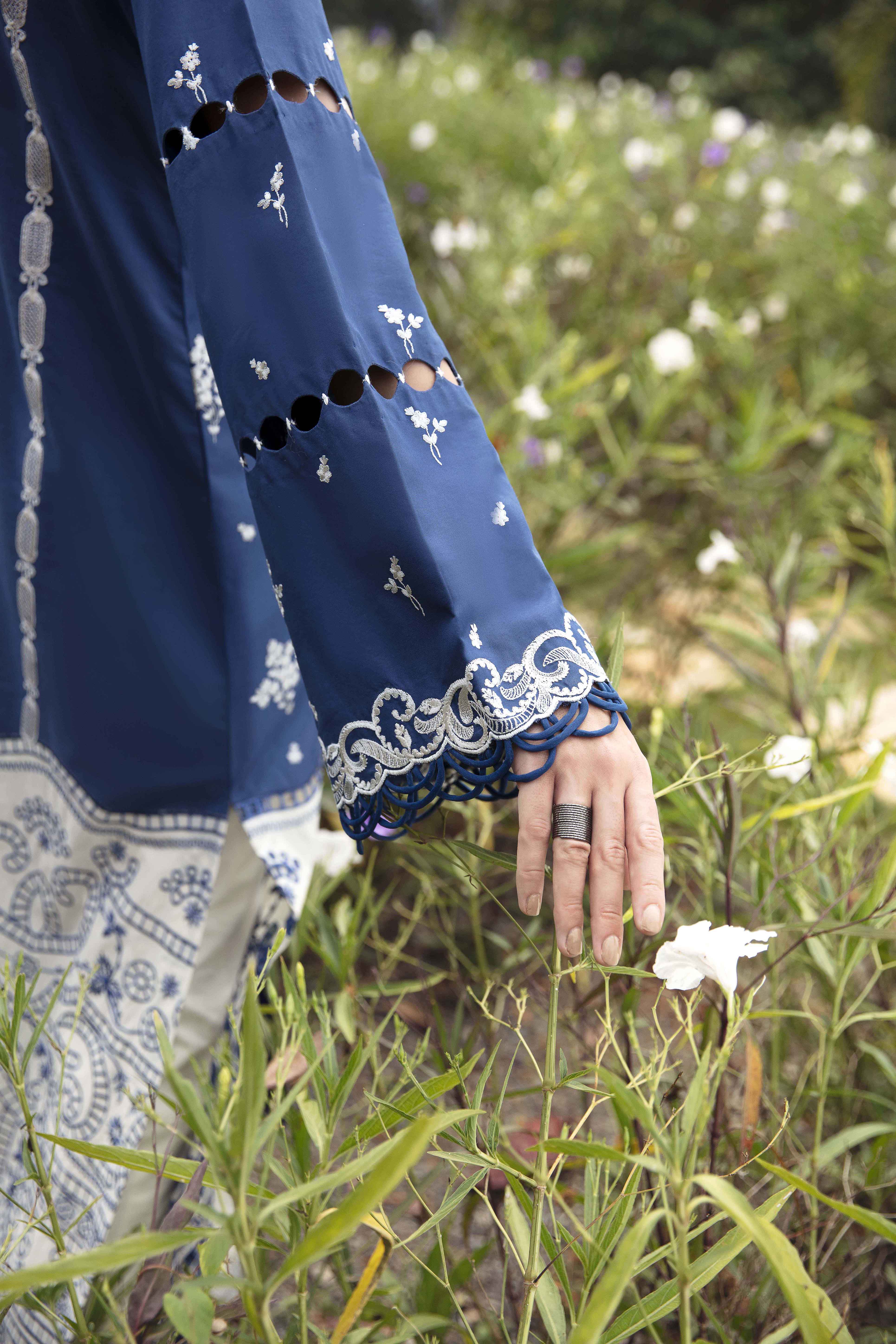 Sable Vogue Luxury Lawn Collection 2024 – AFINA - Image 7