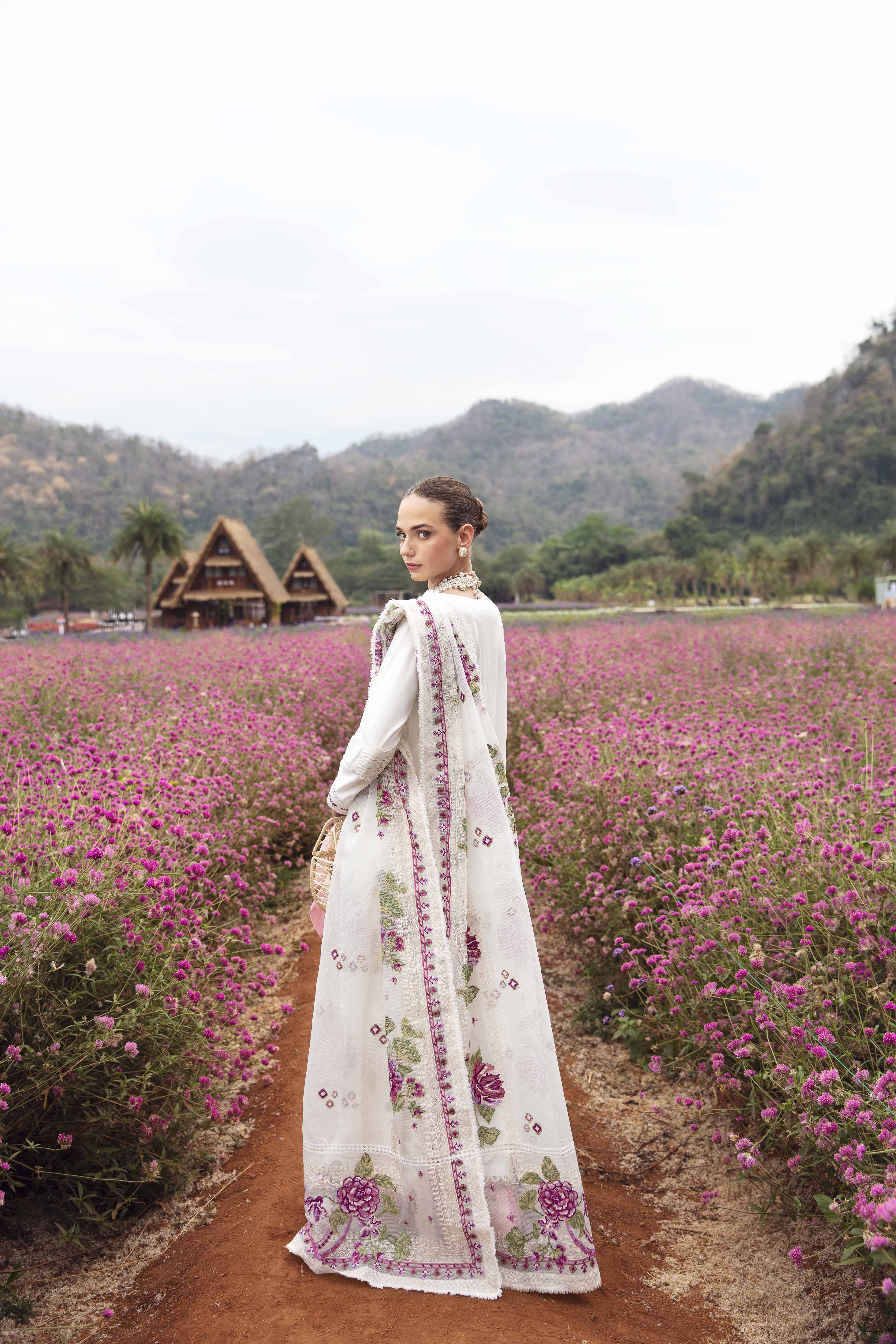 Sable Vogue Luxury Lawn Collection – LYRA - Image 12