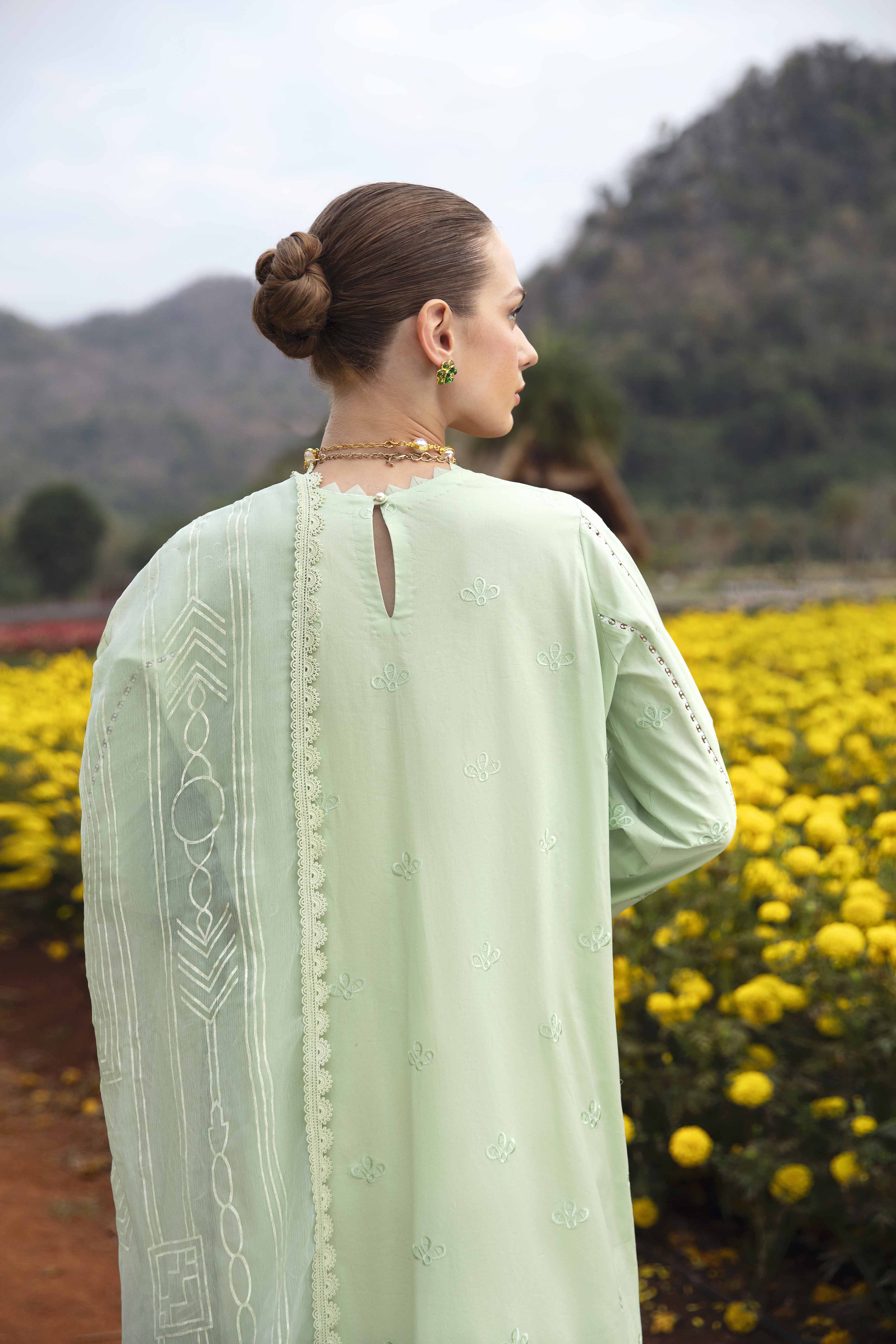 Sable Vogue Luxury Lawn Collection 2024 – NISA - Image 4