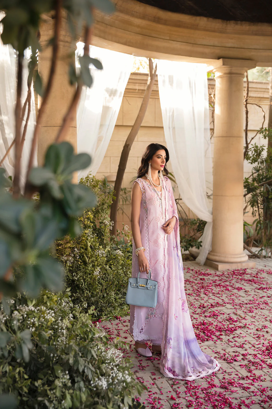 Sable Vogue Luxury Lawn Collection – IRIS - Image 2