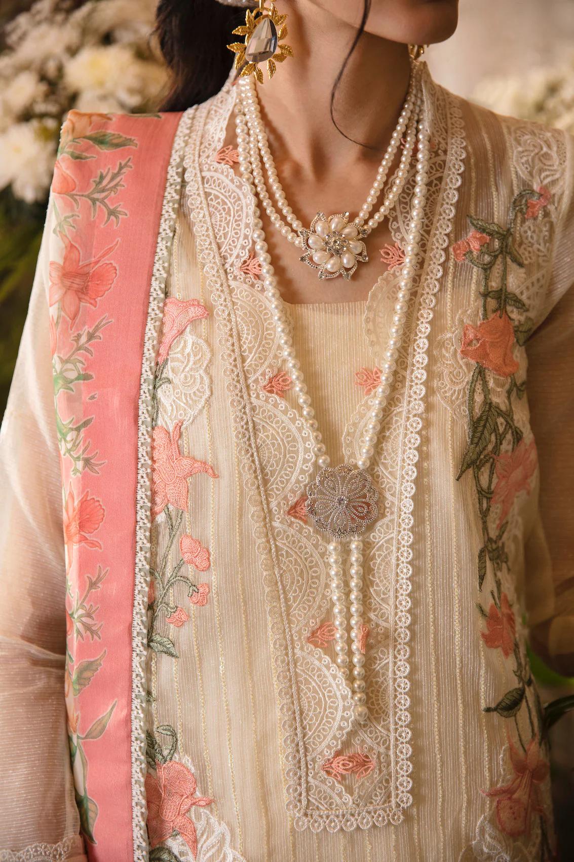 Sable Vogue Luxury Lawn Collection – YARA - Image 2