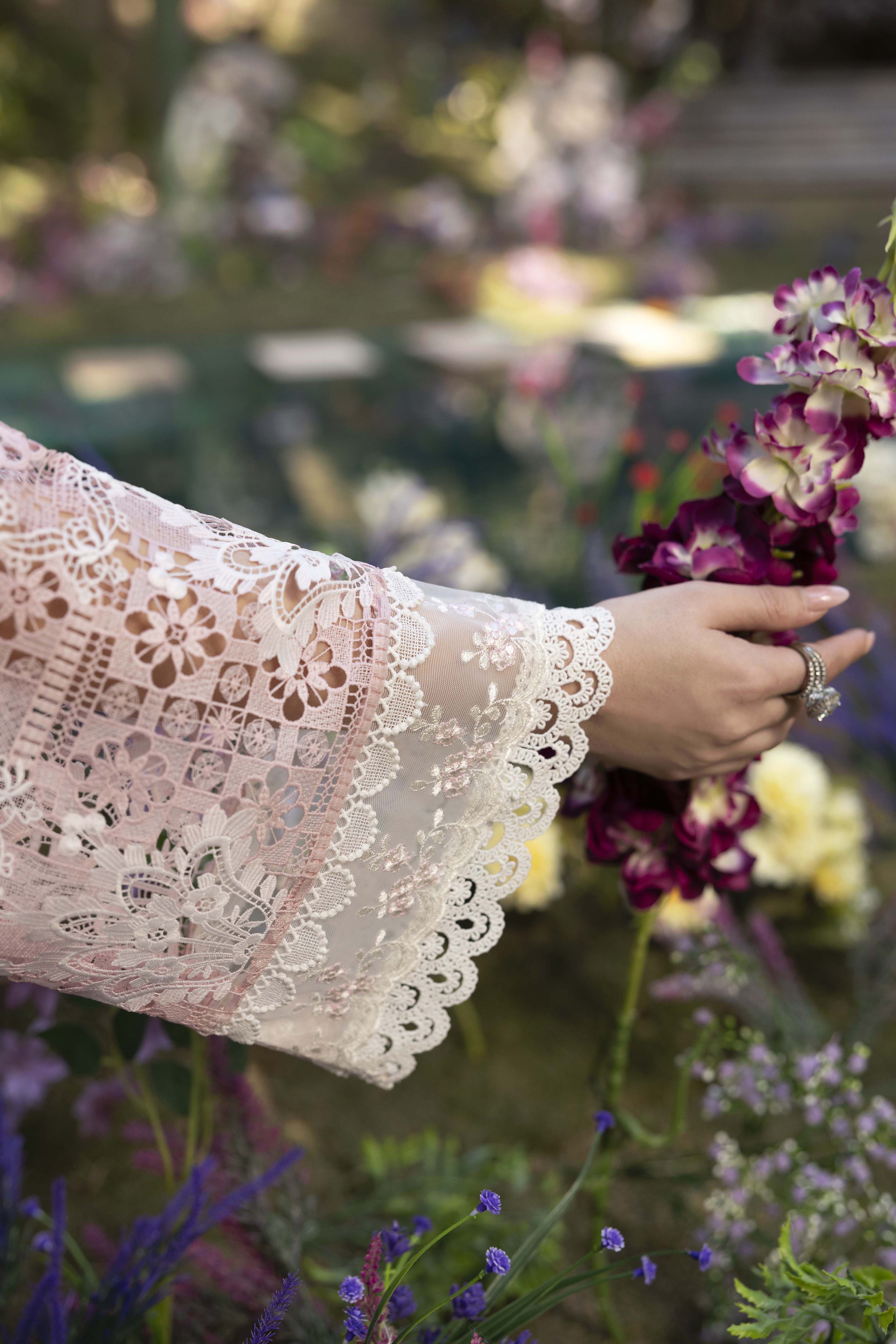 Sable Vogue x Hania Aamir Luxury Eid Formals – SL-07-25-V1 - Image 4