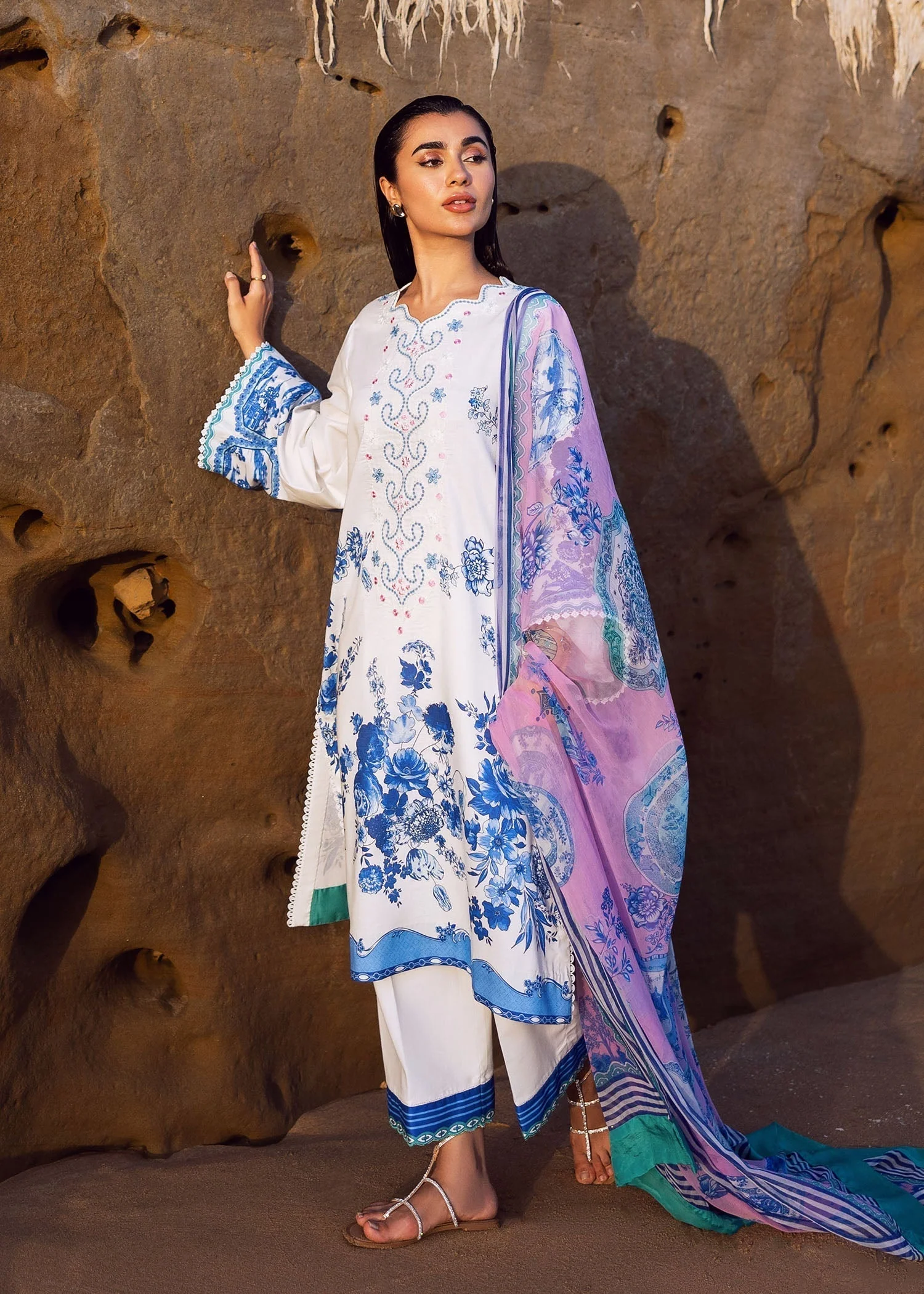 Sadaf Fawad Khan Siraa Everyday Lawn – Blue Pottery - Image 4