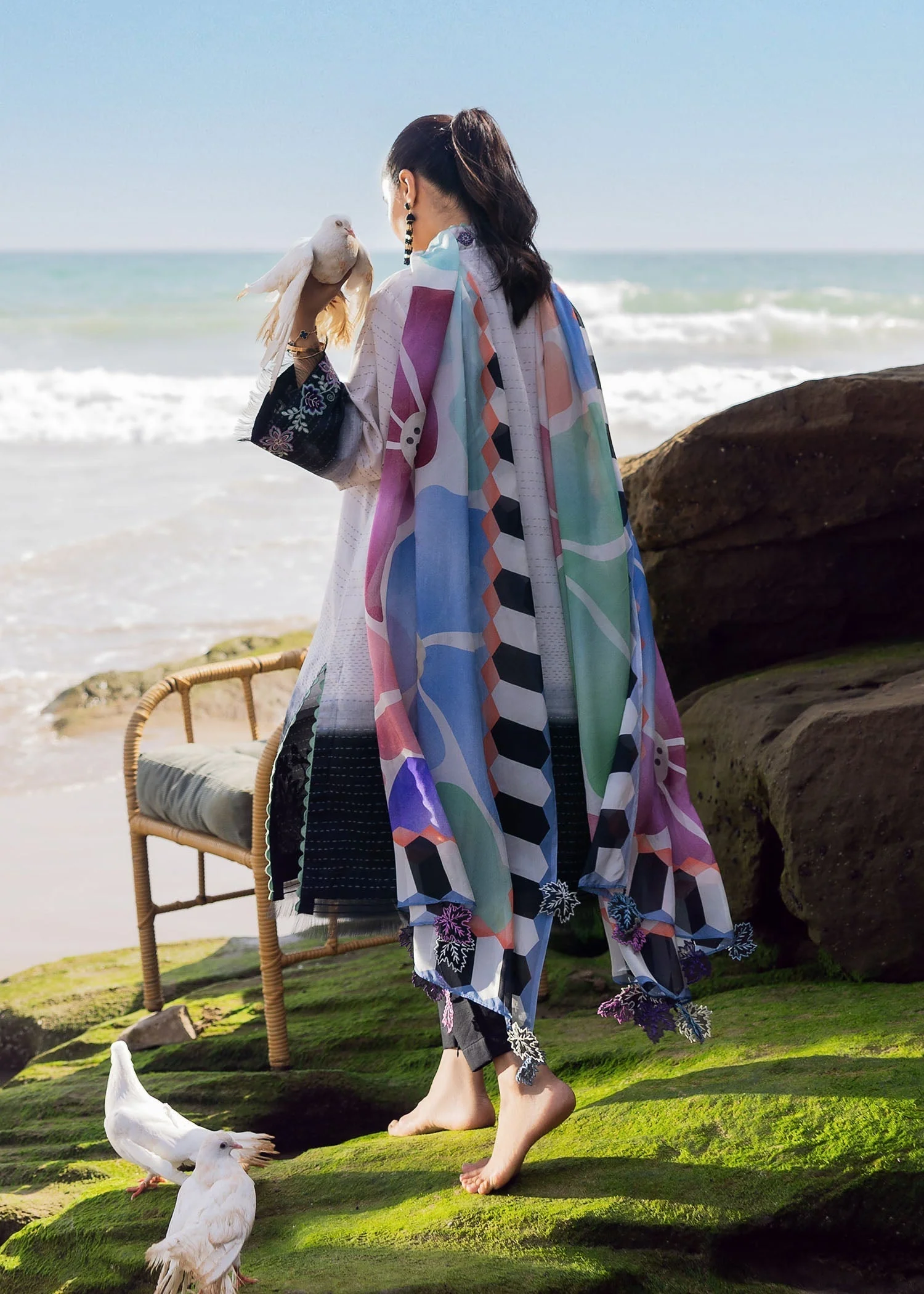 Sadaf Fawad Khan Siraa Everyday Lawn – Kantha Rose - Image 2