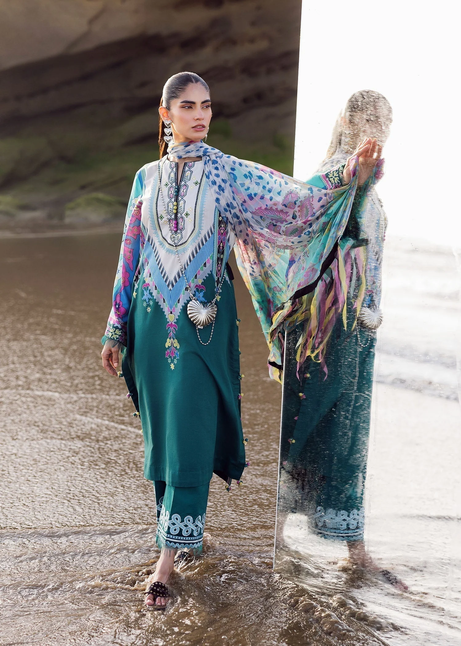Sadaf Fawad Khan Siraa Everyday Lawn – Surf Gypsy