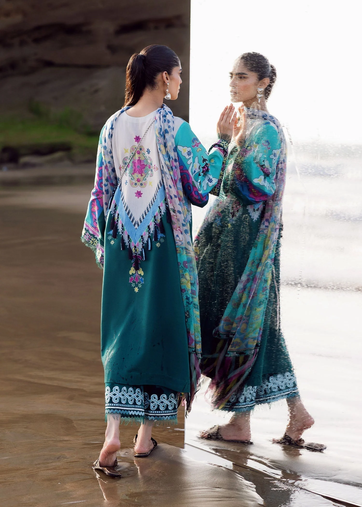 Sadaf Fawad Khan Siraa Everyday Lawn – Surf Gypsy - Image 2