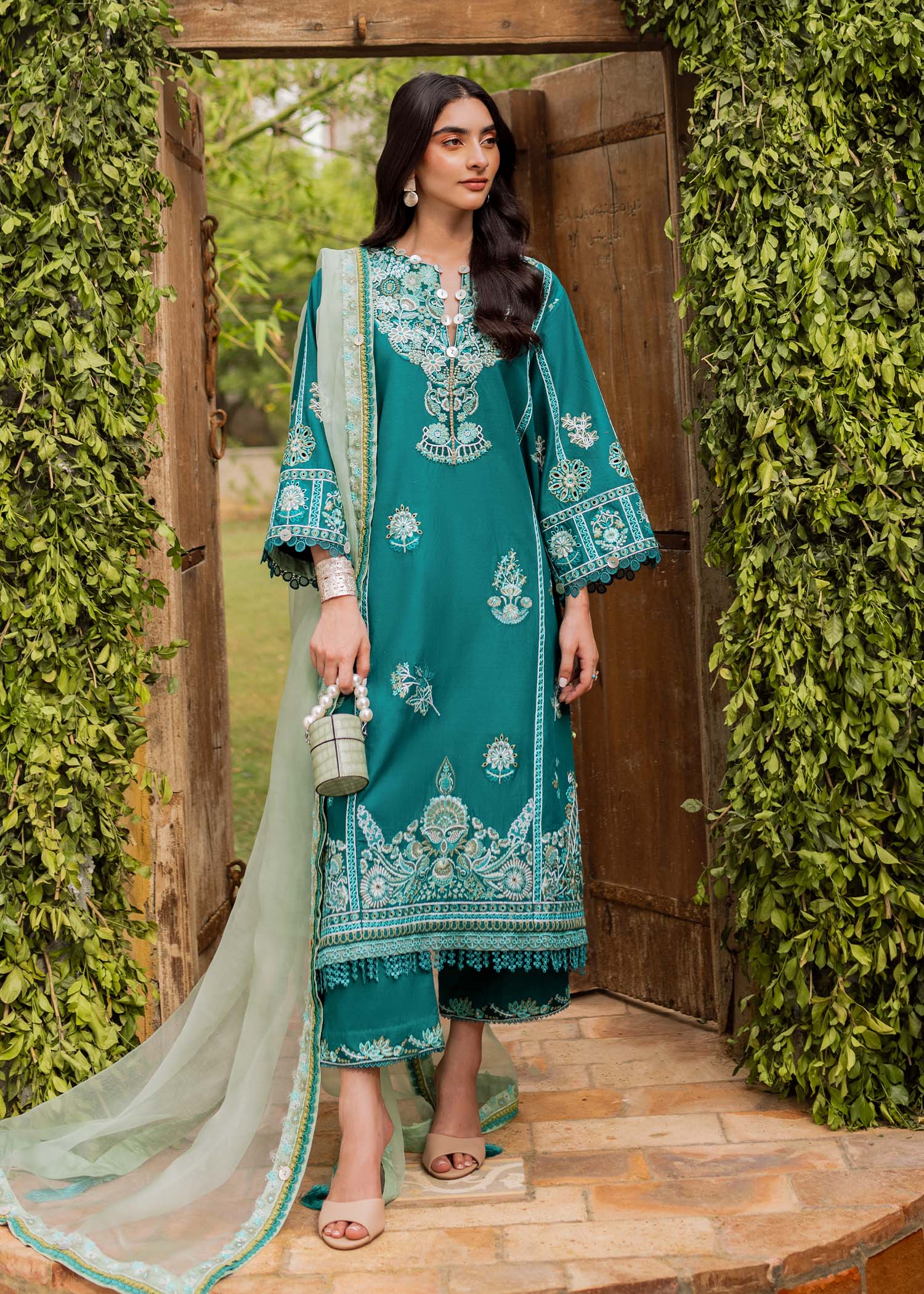 Sadaf Fawad Khan Siraa Festive Lawn β Faizah (A) - Image 4