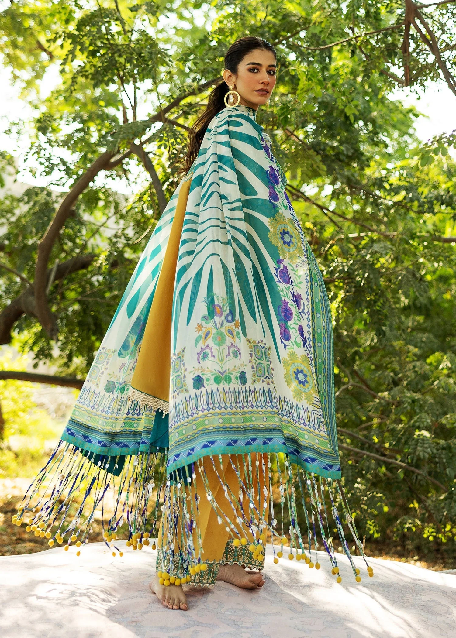 Sadaf Fawad Khan Siraa Luxury Lawn – LIANA - B - Image 9