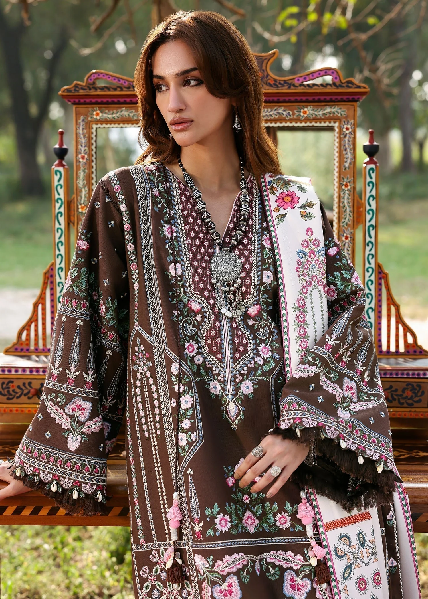 Sadaf Fawad Khan Siraa Winter – Mehroz - Image 2