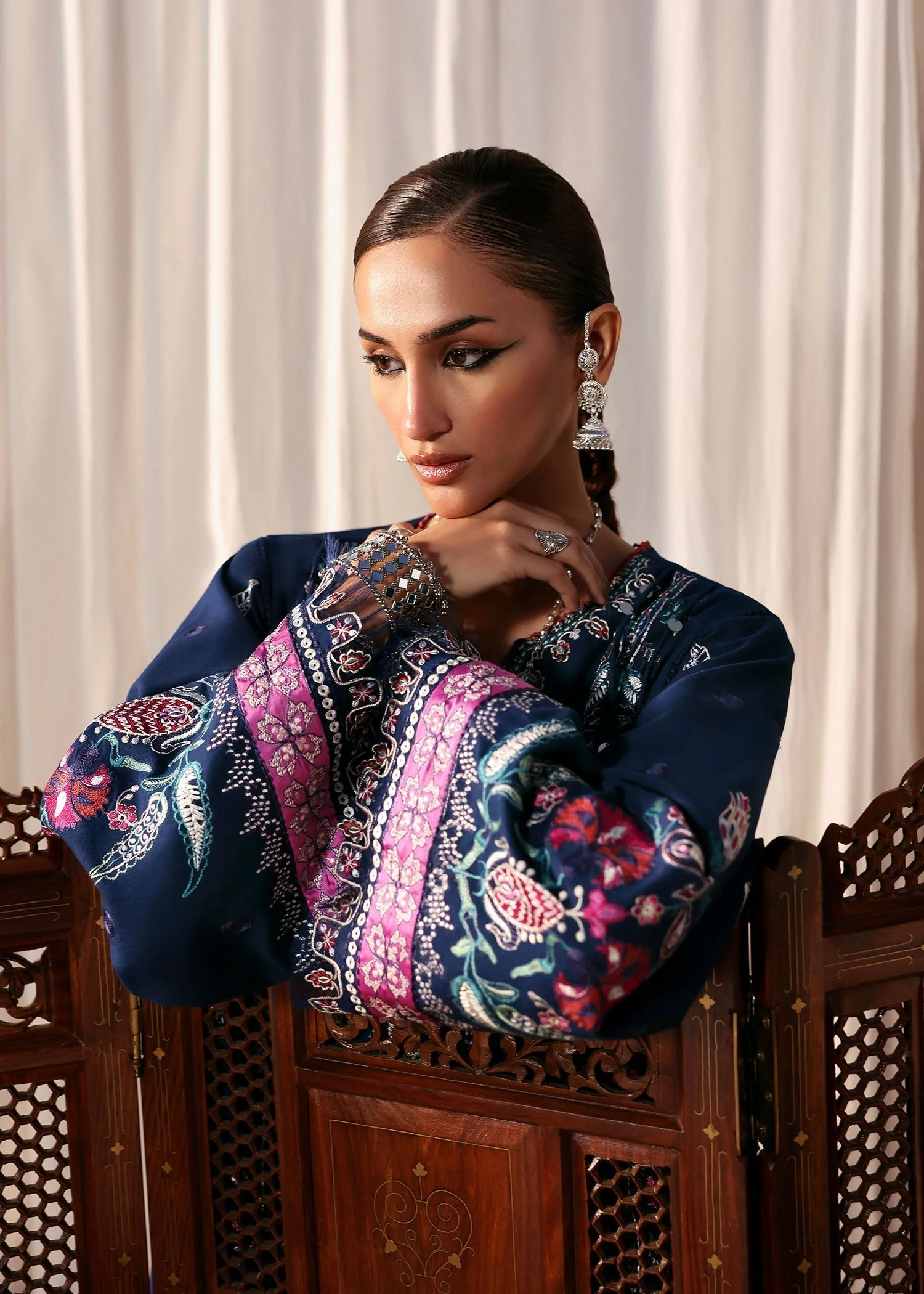 Sadaf Fawad Khan Siraa Winter – Shahnoor - Image 5