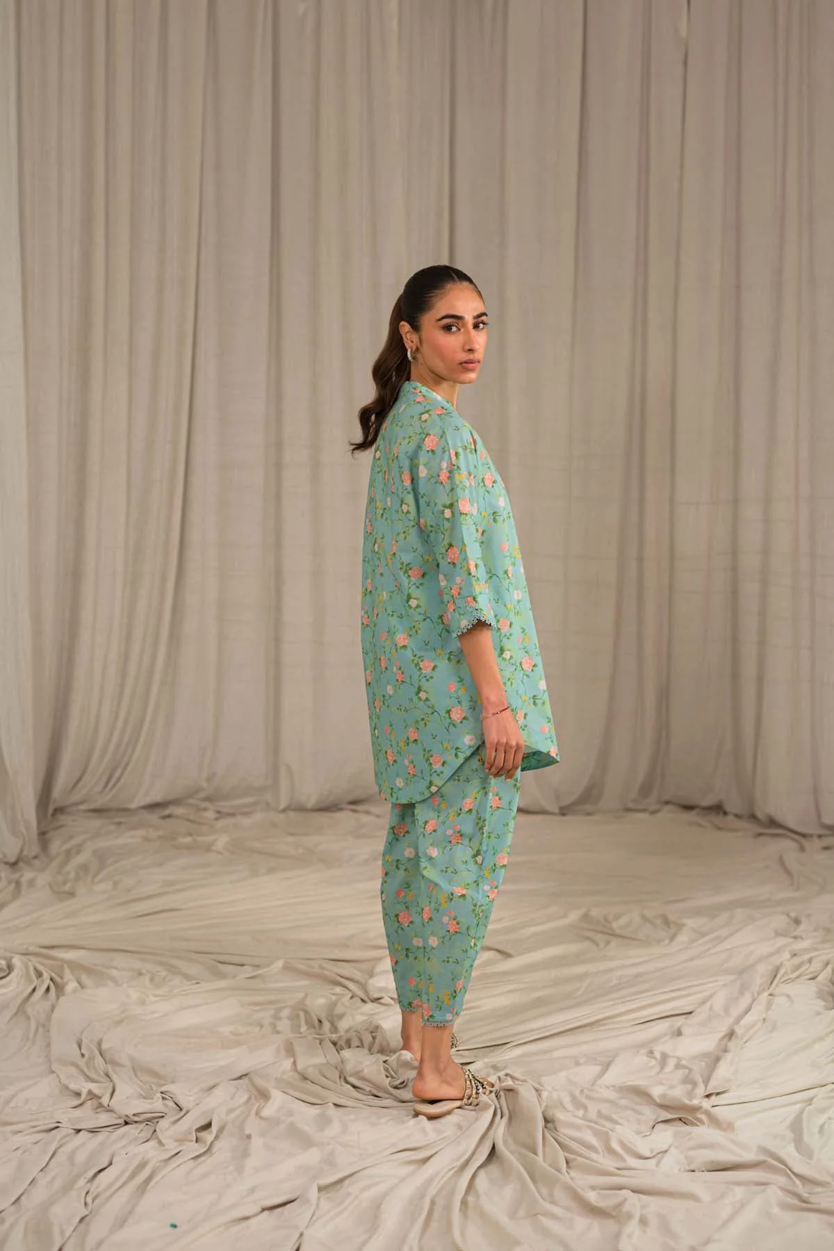 Sahar Co-Ords Lawn – Printed Lawn 2 Piece S24-PL-V1-13 - Image 3