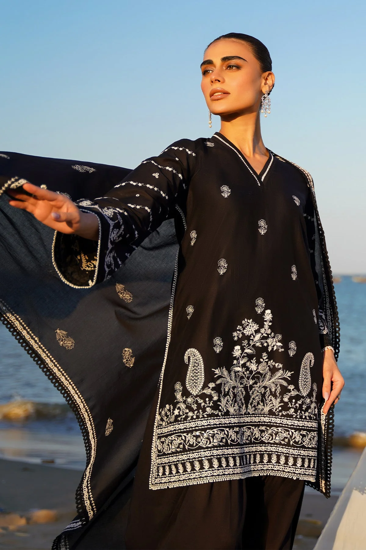 Sahar Festive Chikankari Lawn – S24-CK-V2-04 - Image 4