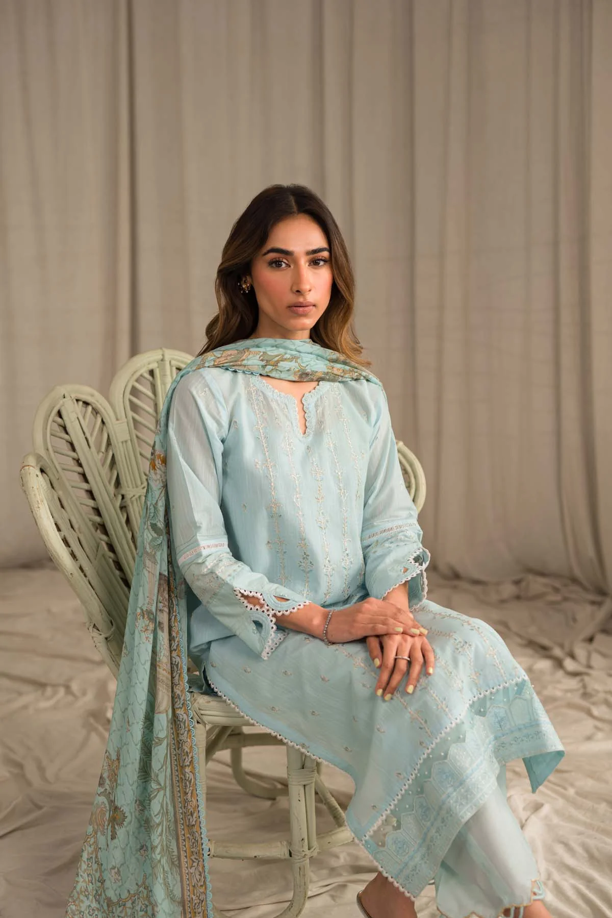 Sahar Mirage Luxury x Kiran Malik Lawn Collection – Slub Lawn 3 Piece (Embroidered)-S24-ES-L1-01 - Image 2