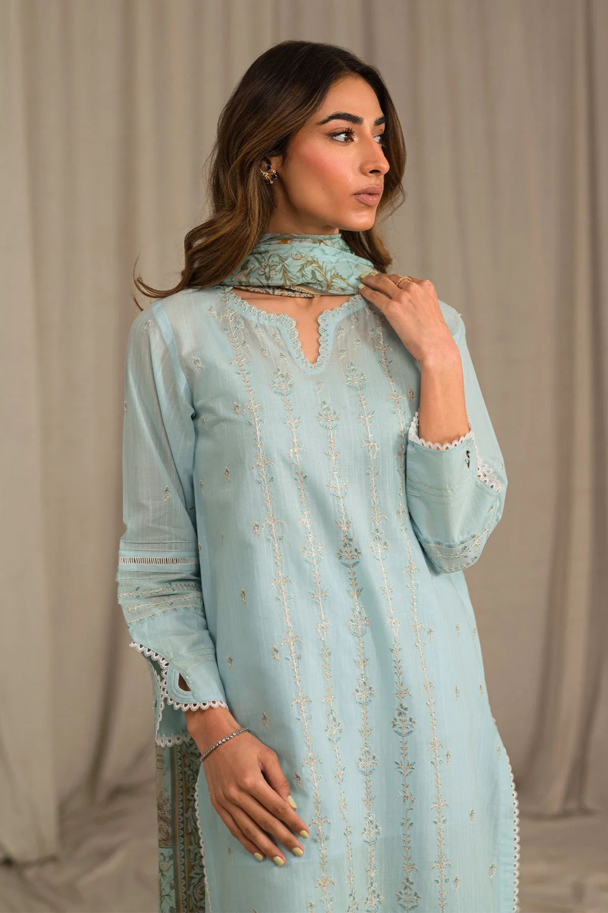 Sahar Mirage Luxury x Kiran Malik Lawn Collection – Slub Lawn 3 Piece (Embroidered)-S24-ES-L1-01 - Image 5