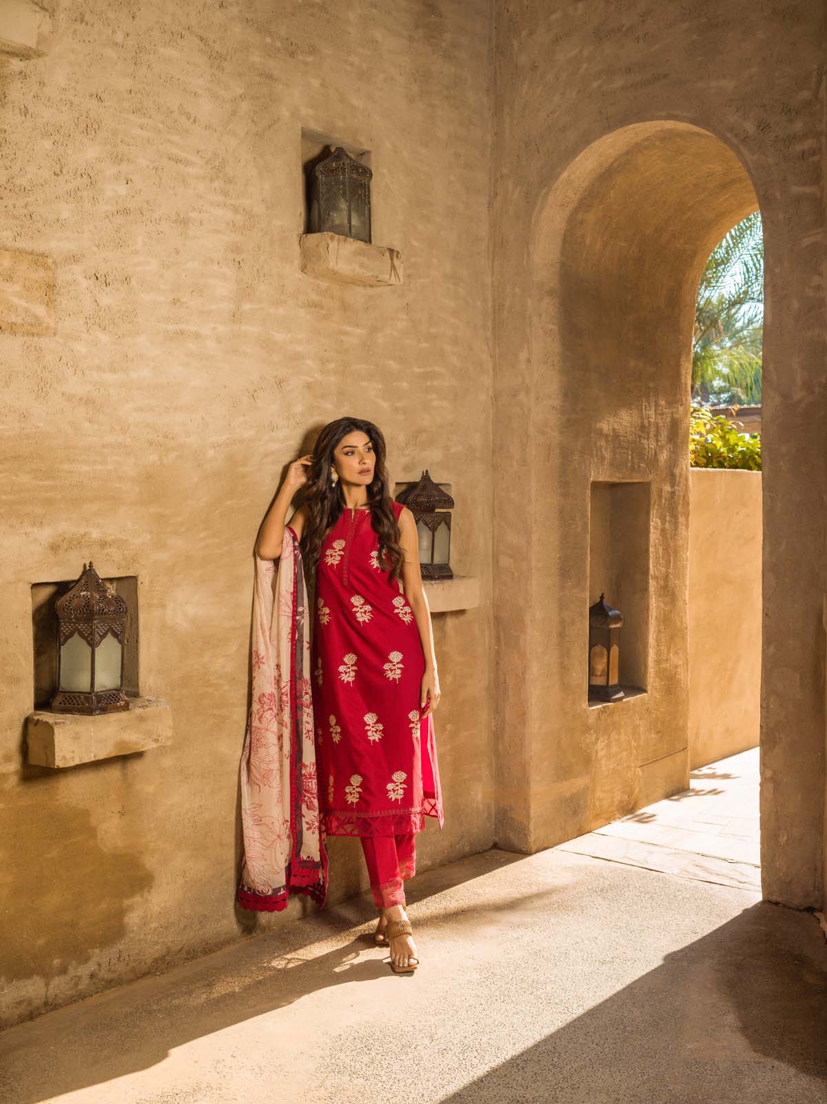Sahar Mirage Luxury x Kiran Malik Lawn Collection – Slub Lawn 3 Piece (Embroidered)-S24-ES-L1-03 - Image 4