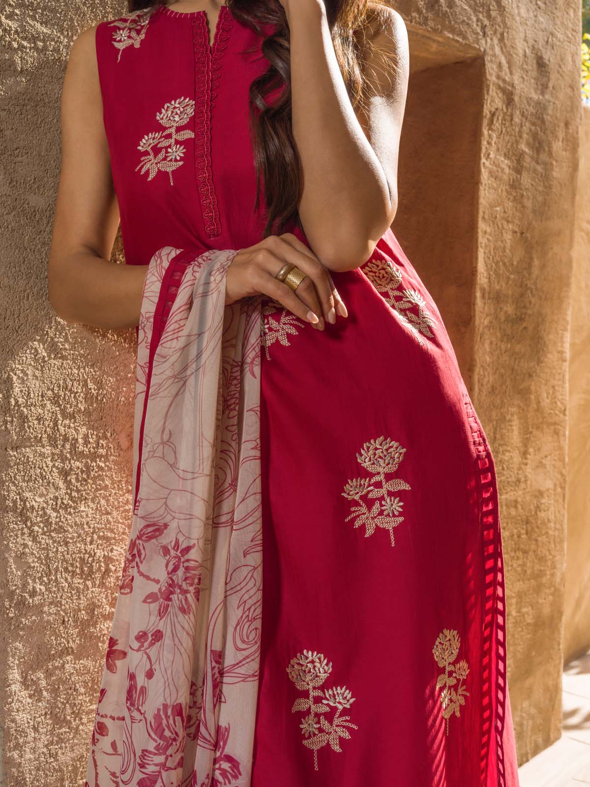 Sahar Mirage Luxury x Kiran Malik Lawn Collection – Slub Lawn 3 Piece (Embroidered)-S24-ES-L1-03 - Image 6