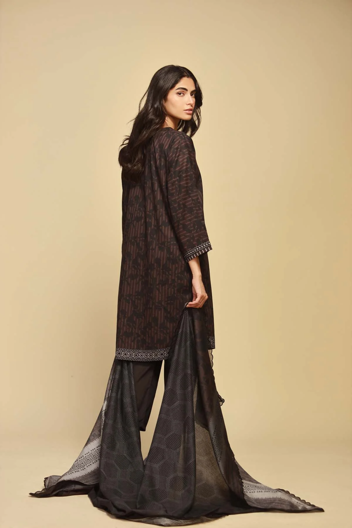 Sahar Monochrome Lawn Collection – SBW-23-06 - Image 3