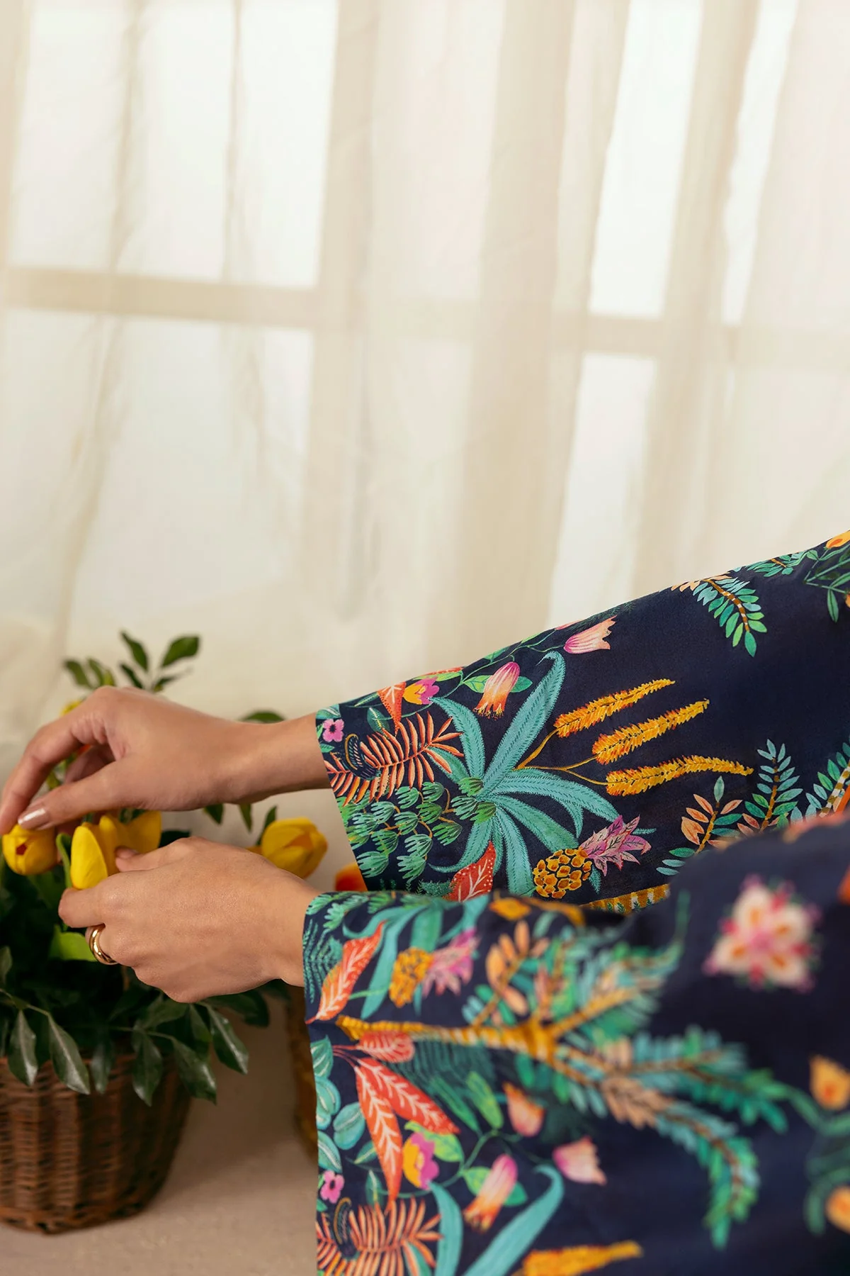 Sahar Selene Lawn – Midnight Garden - Image 5