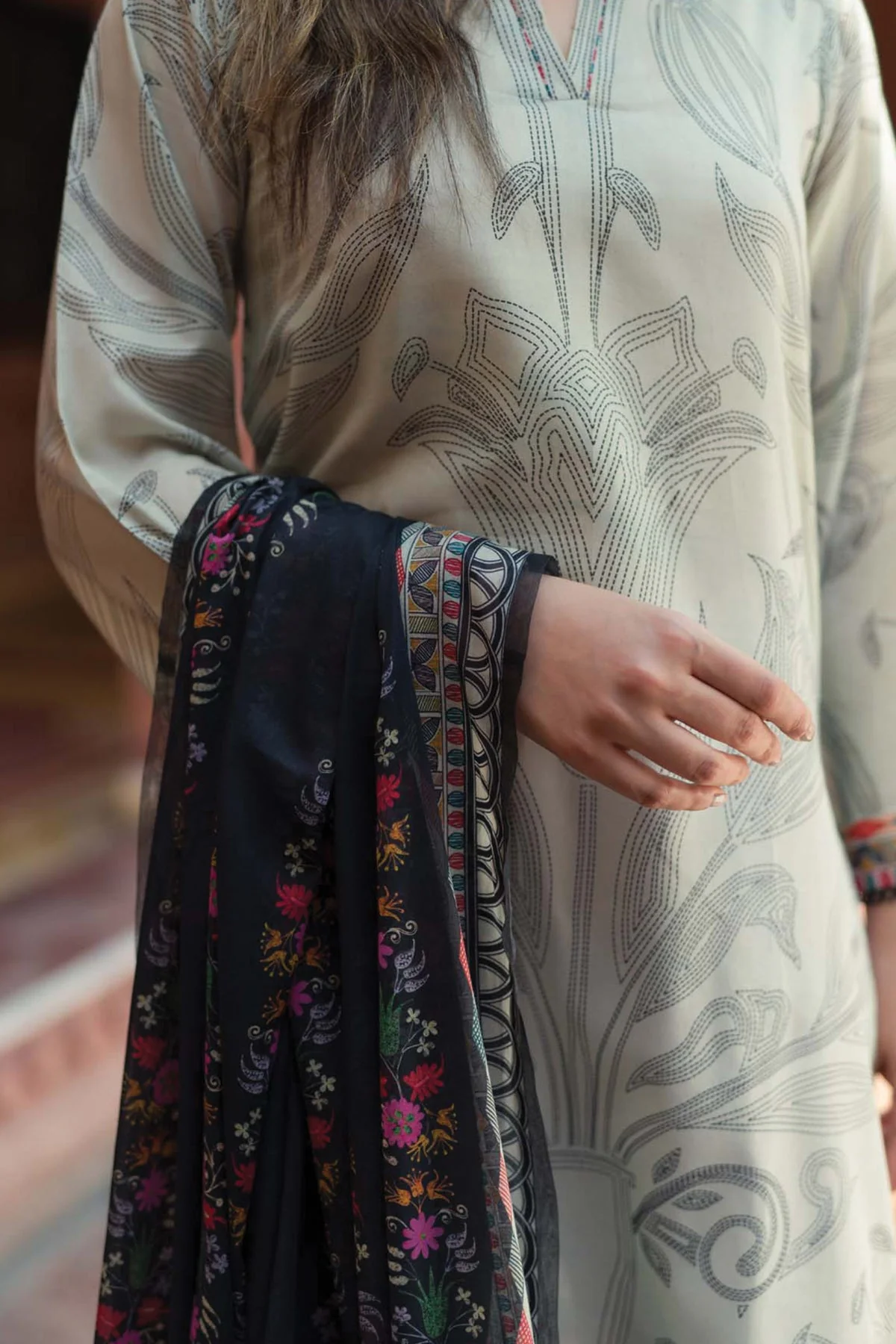 Sahar Spring/Summer 2024 – Printed Lawn 3 Piece - S24-PL-V2-04 - Image 4