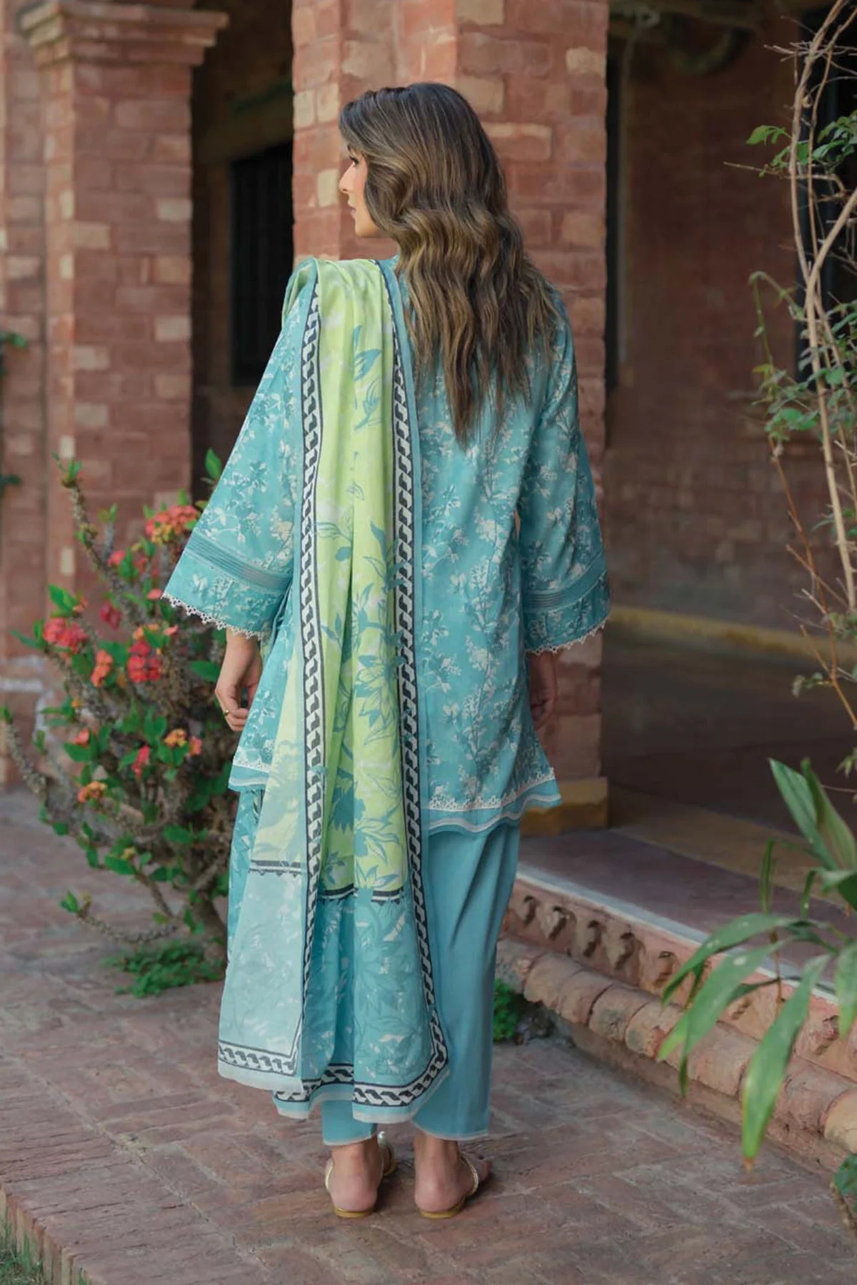 Sahar Spring/Summer 2024 – Printed Lawn 3 Piece - S24-PL-V2-09 - Image 2