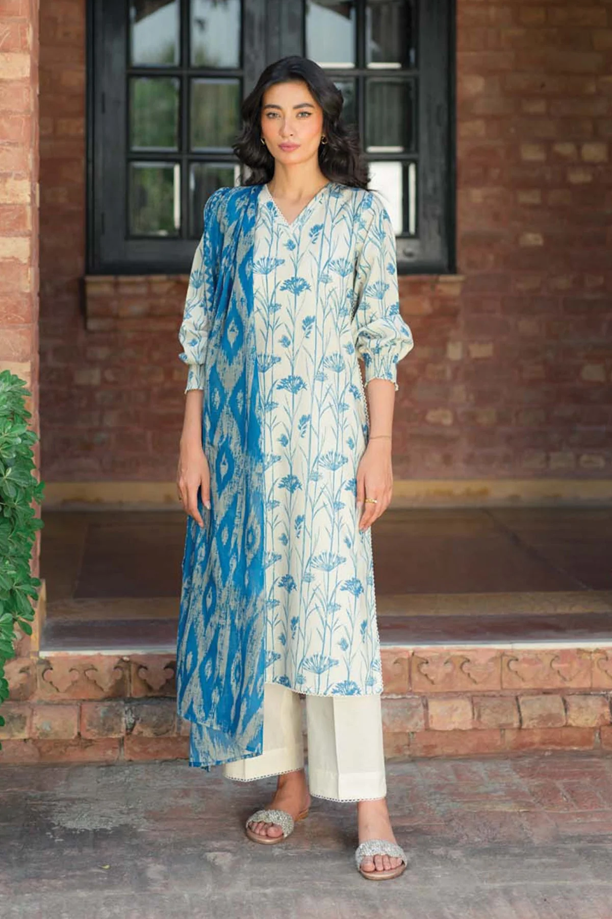 Sahar Spring/Summer 2024 – Printed Lawn 3 Piece - S24-PL-V2-17