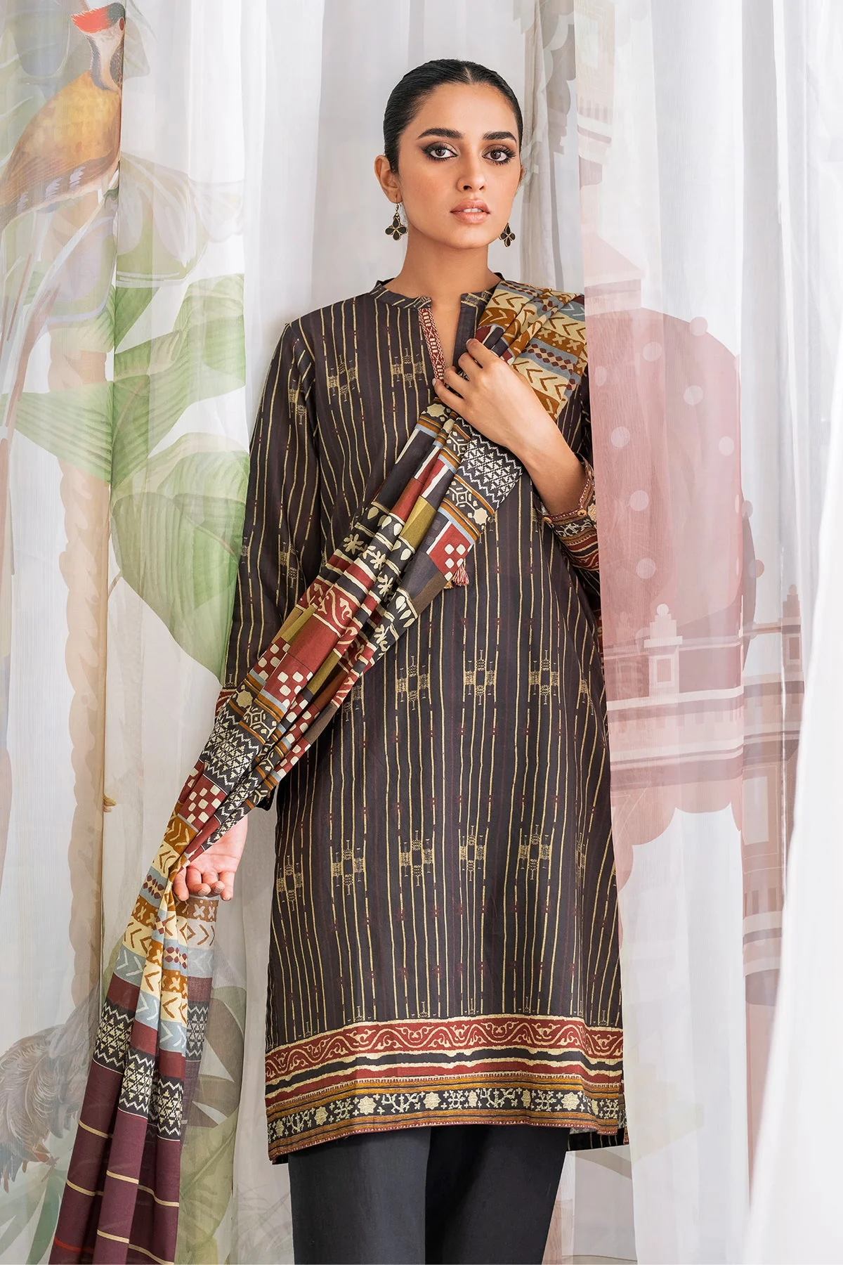 Sahar Spring/Summer Vol-2 – Printed Lawn 3 Piece SSL-V3-23-05 - Image 2