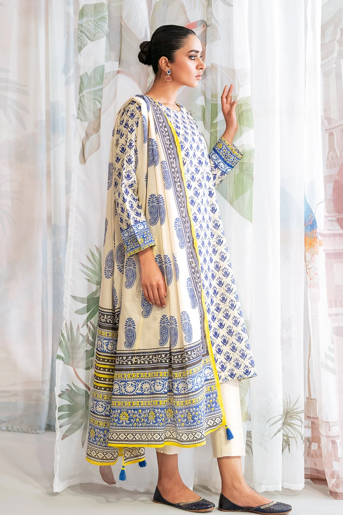 Sahar Spring/Summer Vol-2 – Printed Lawn 3 Piece SSL-V3-23-06 - Image 2