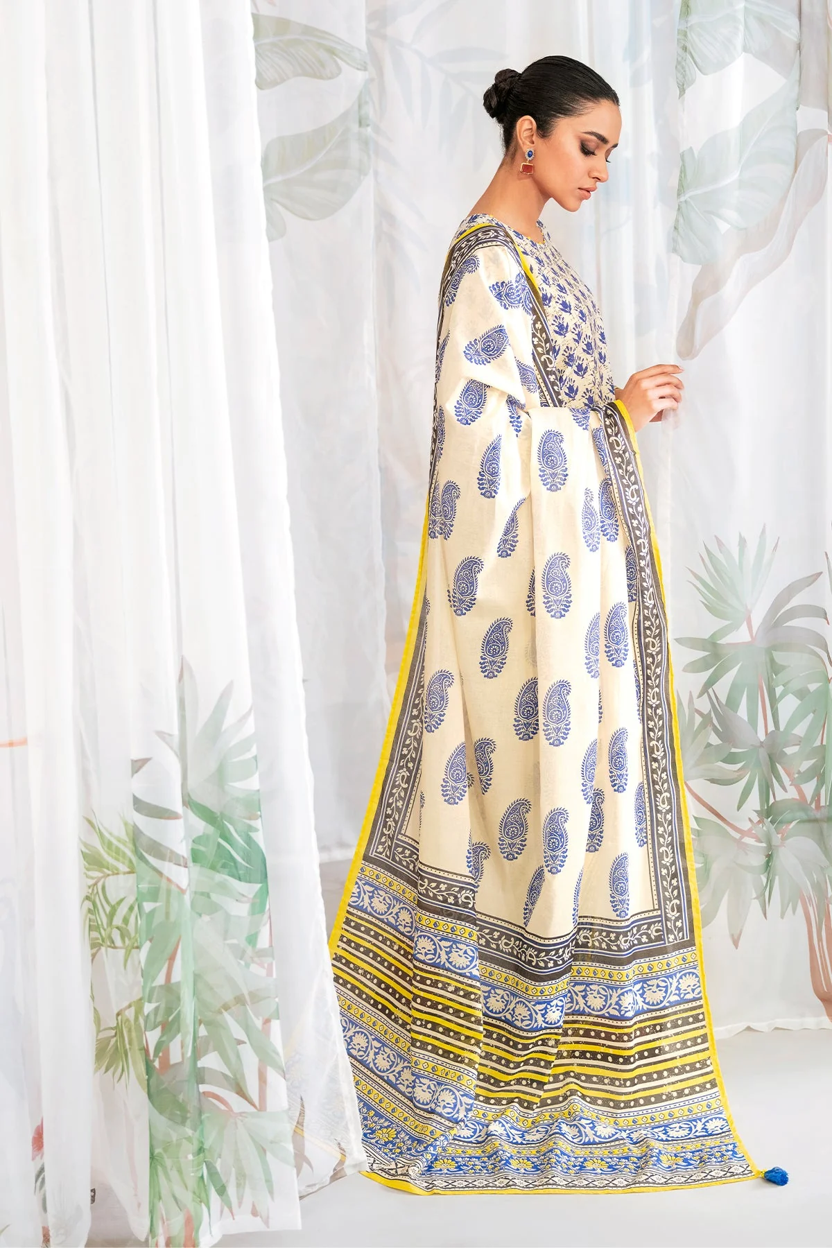 Sahar Spring/Summer Vol-2 – Printed Lawn 3 Piece SSL-V3-23-06 - Image 4