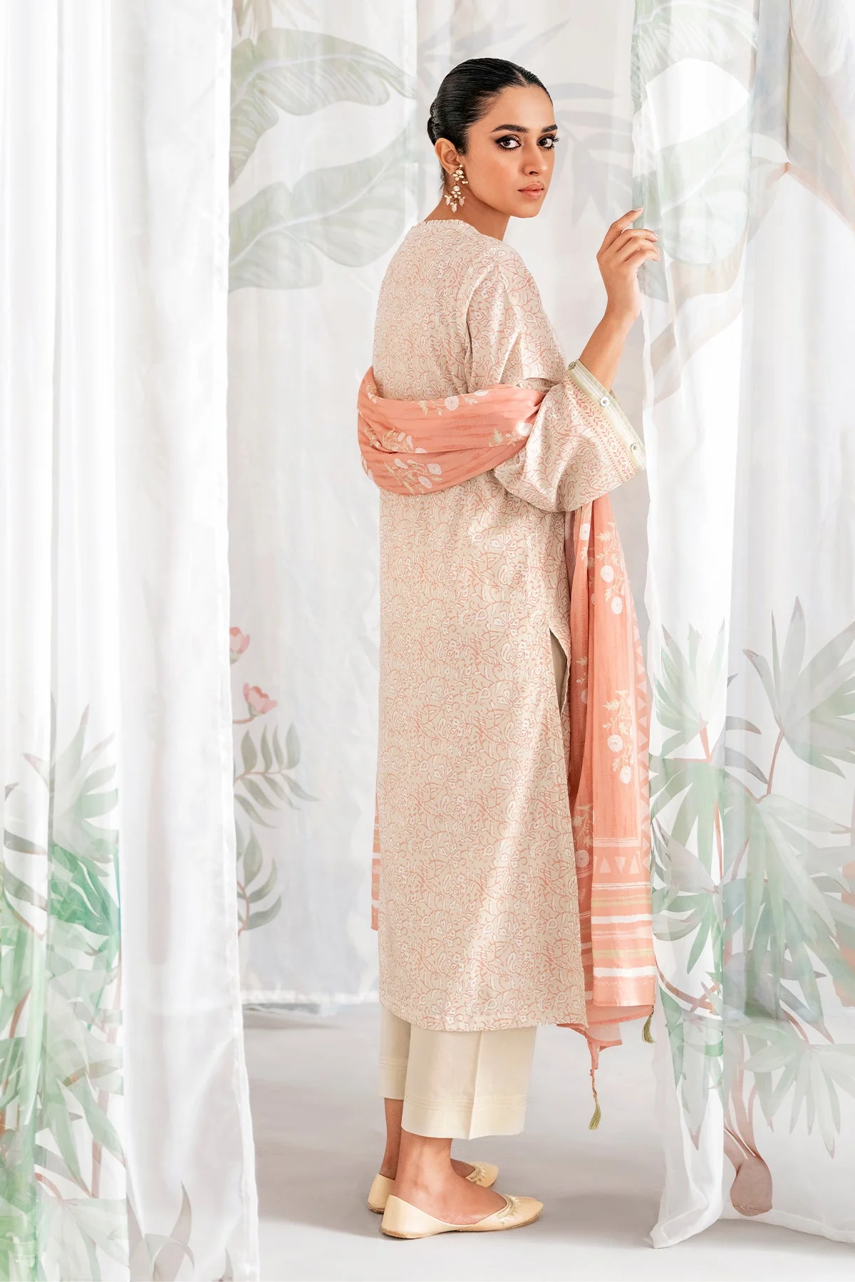 Sahar Spring/Summer Vol-2 – Printed Lawn 3 Piece SSL-V3-23-07 - Image 2