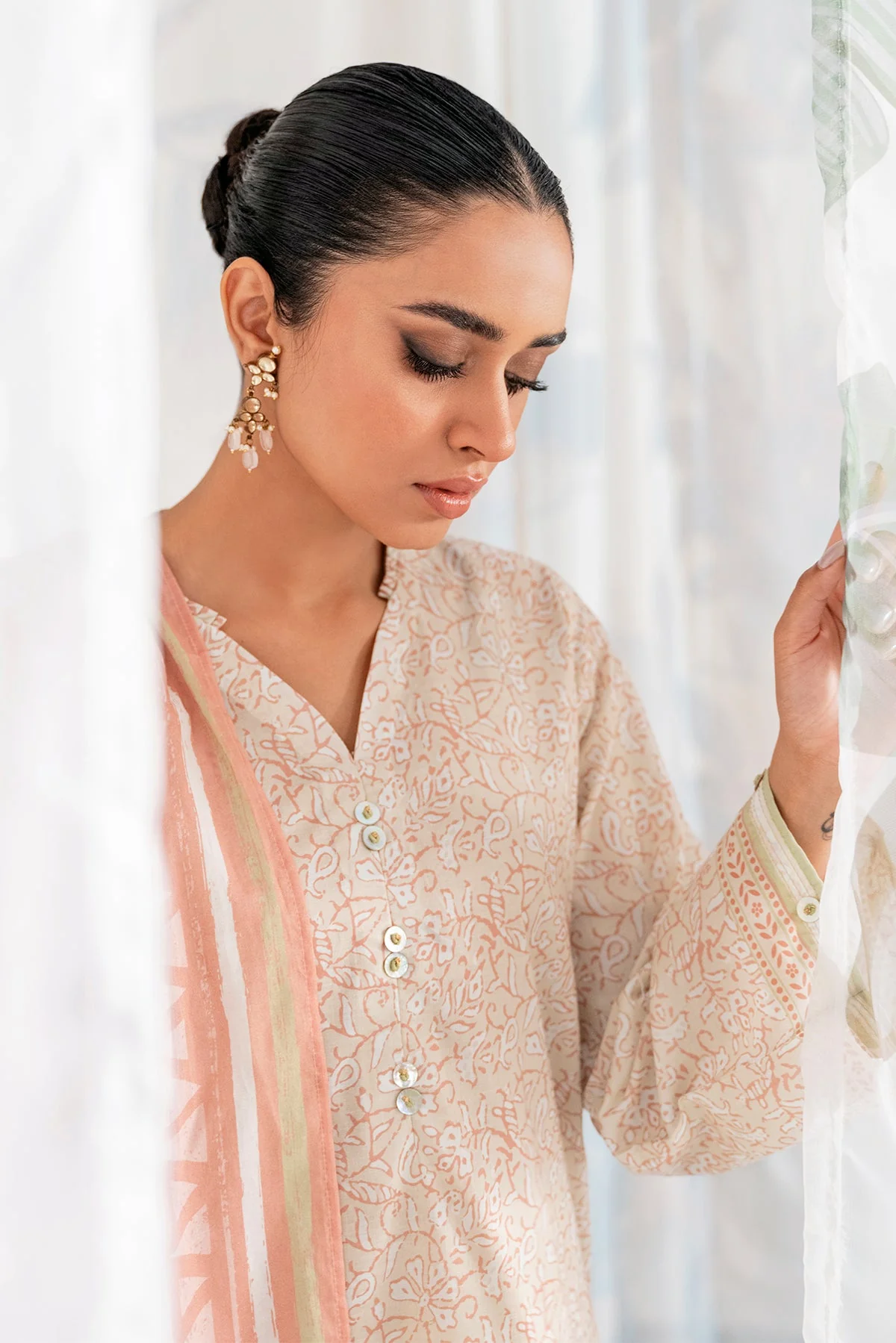 Sahar Spring/Summer Vol-2 – Printed Lawn 3 Piece SSL-V3-23-07 - Image 4