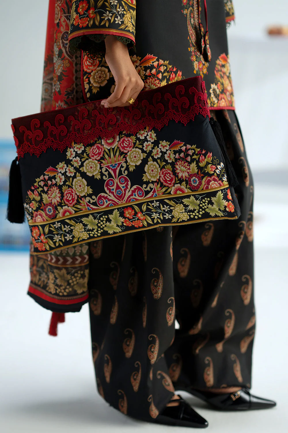Saira Rizwan Joolie Prints – DRAMA QUEEN – JPU25-01 - Image 7