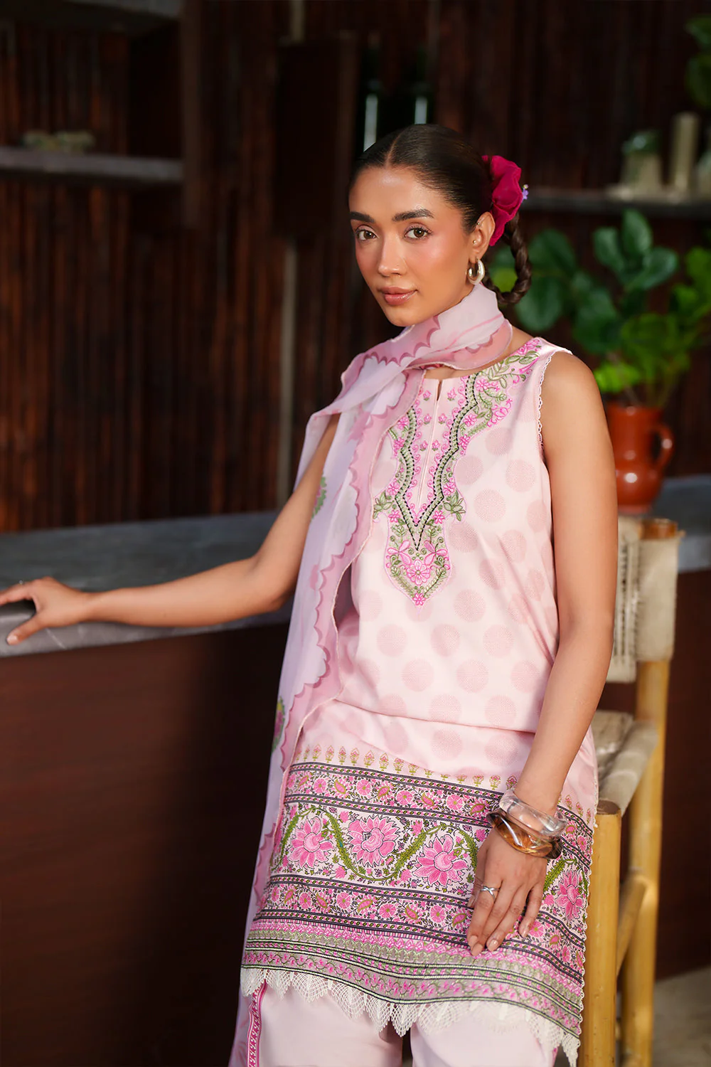 Saira Rizwan Laanem Luxury Lawn – AZURA-B-SRL26-05 - Image 3