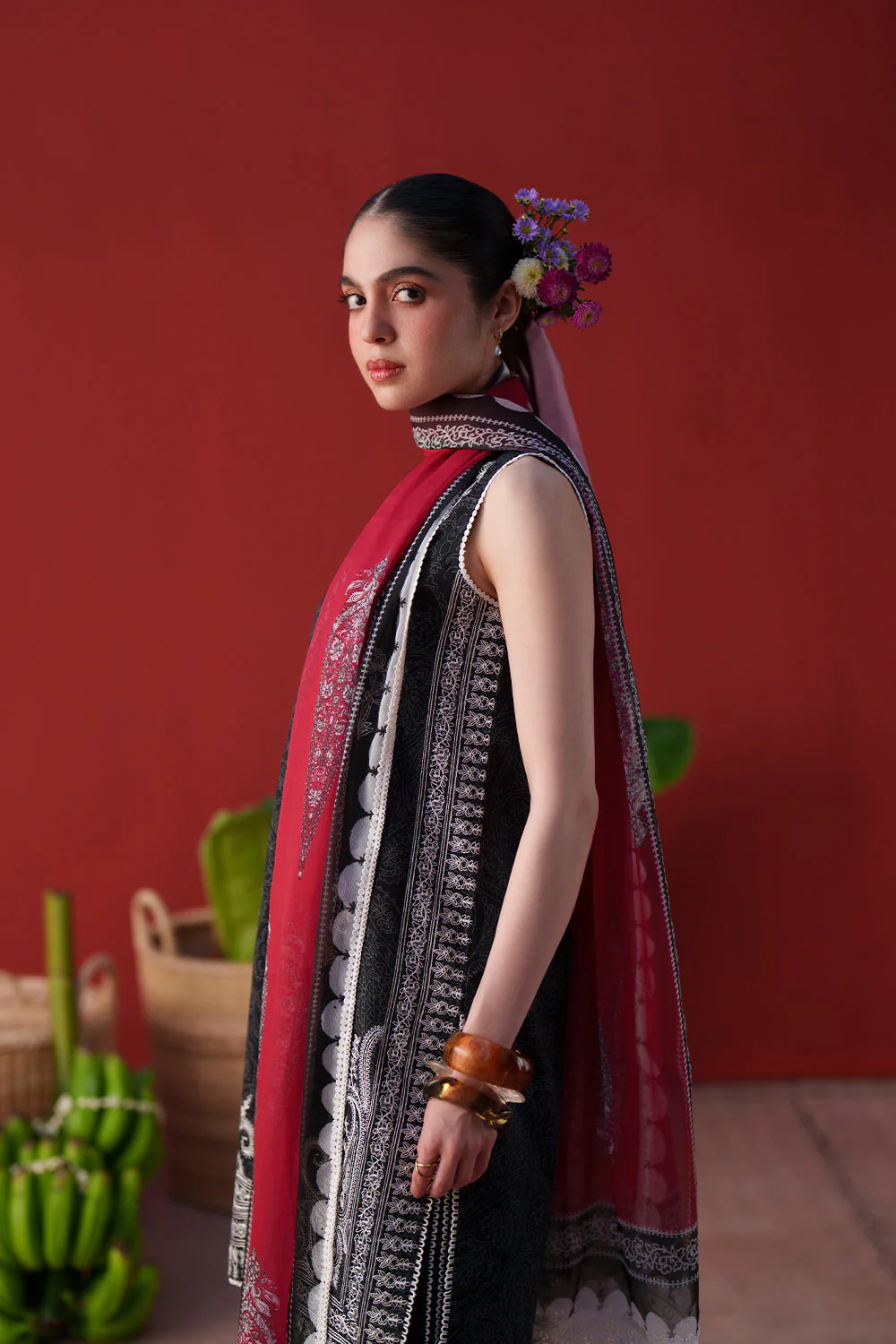 Saira Rizwan Laanem Luxury Lawn – NERAYA-B-SRL26-07 - Image 3