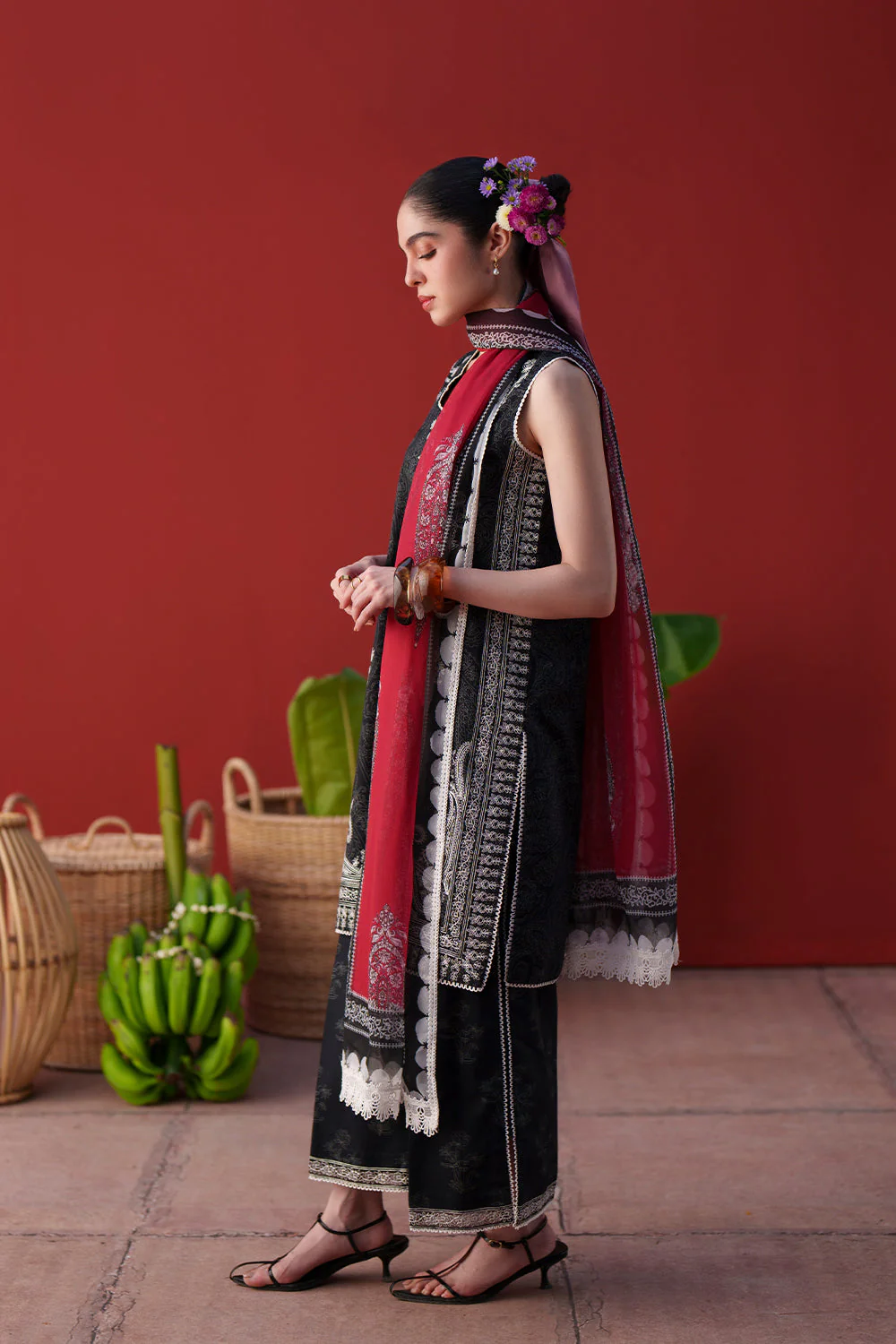 Saira Rizwan Laanem Luxury Lawn – NERAYA-B-SRL26-07 - Image 4