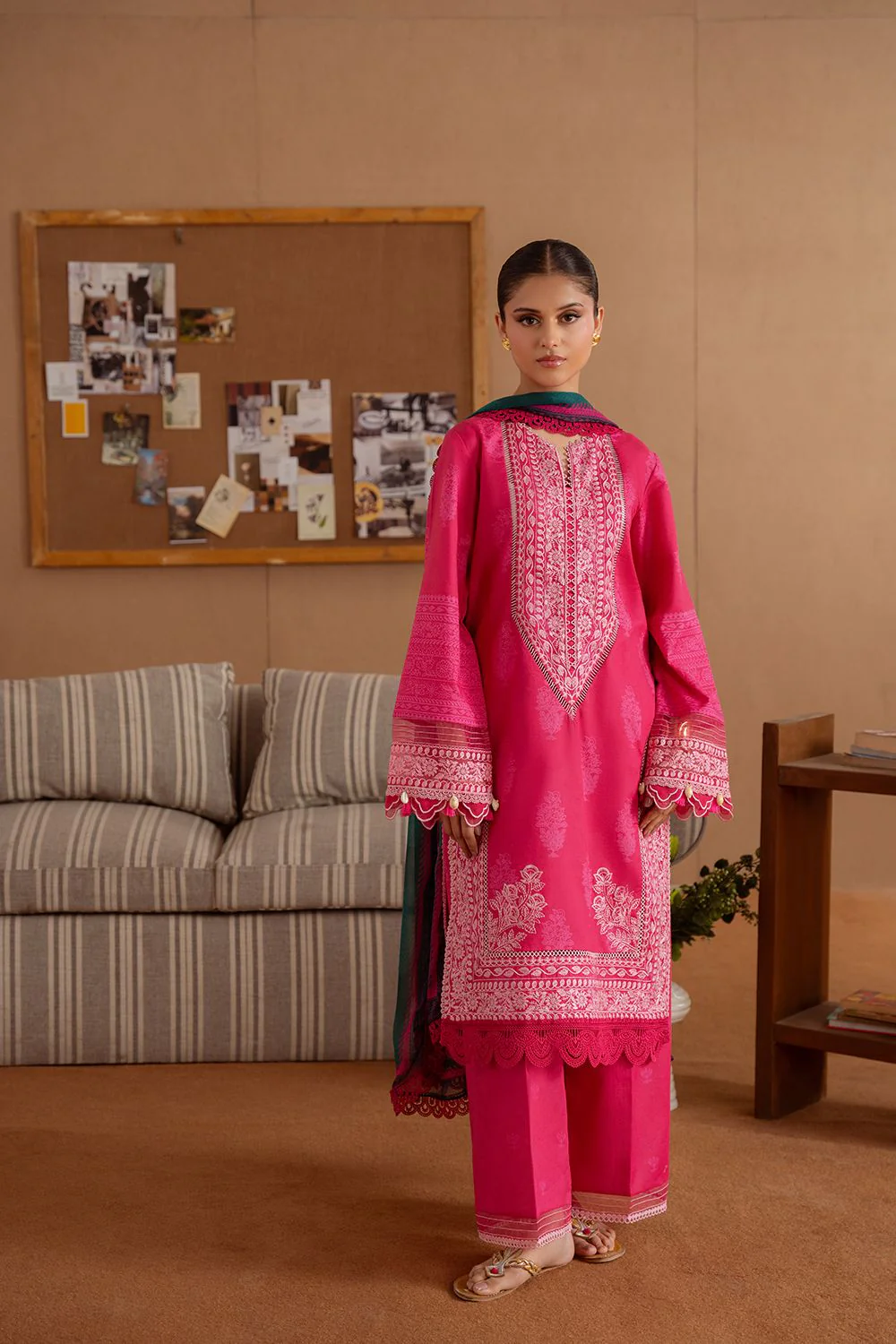 Saira Rizwan Laanem Spring/Summer Lawn – ELARA-A-SRL25-01