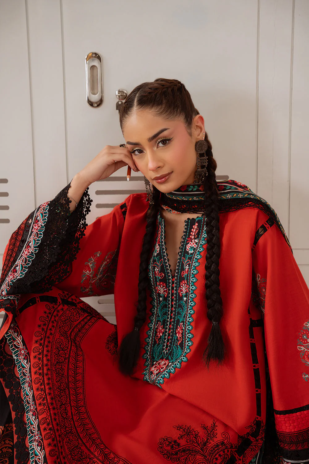 Saira Rizwan Laanem Spring/Summer Lawn – NAZLI-B-SRL25-06 - Image 3