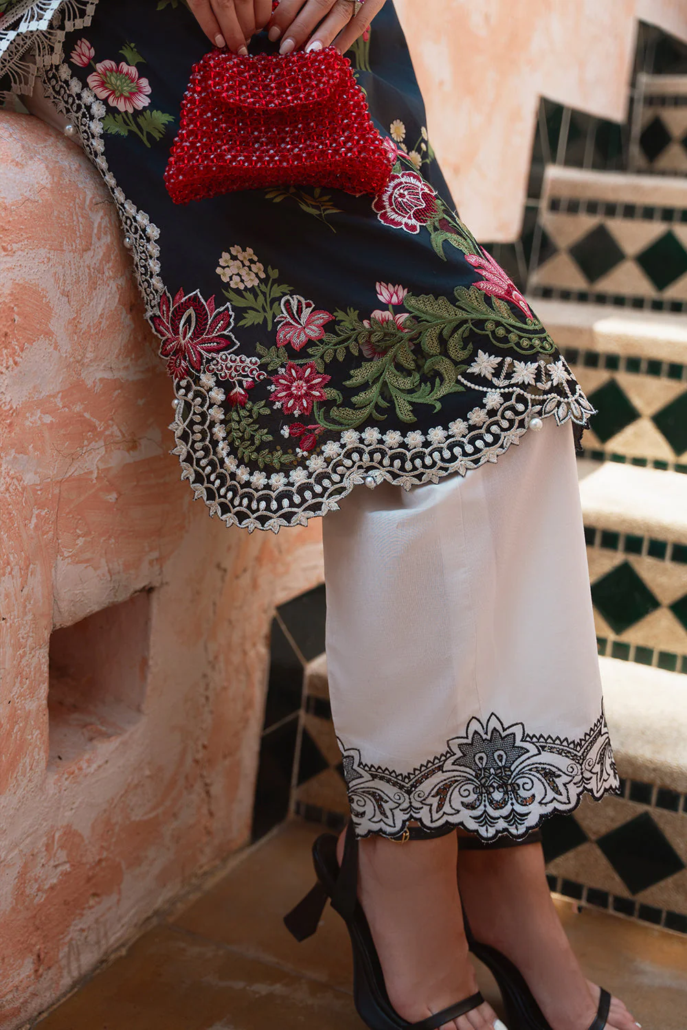 Saira Rizwan Luxury Lawn Vol-2 – Cecil SRLL2-24-08 - Image 4