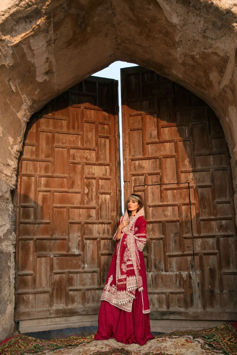 Saira Rizwan x Ittehad Luxury Lawn Collection 2022 – GHULAB - Image 4