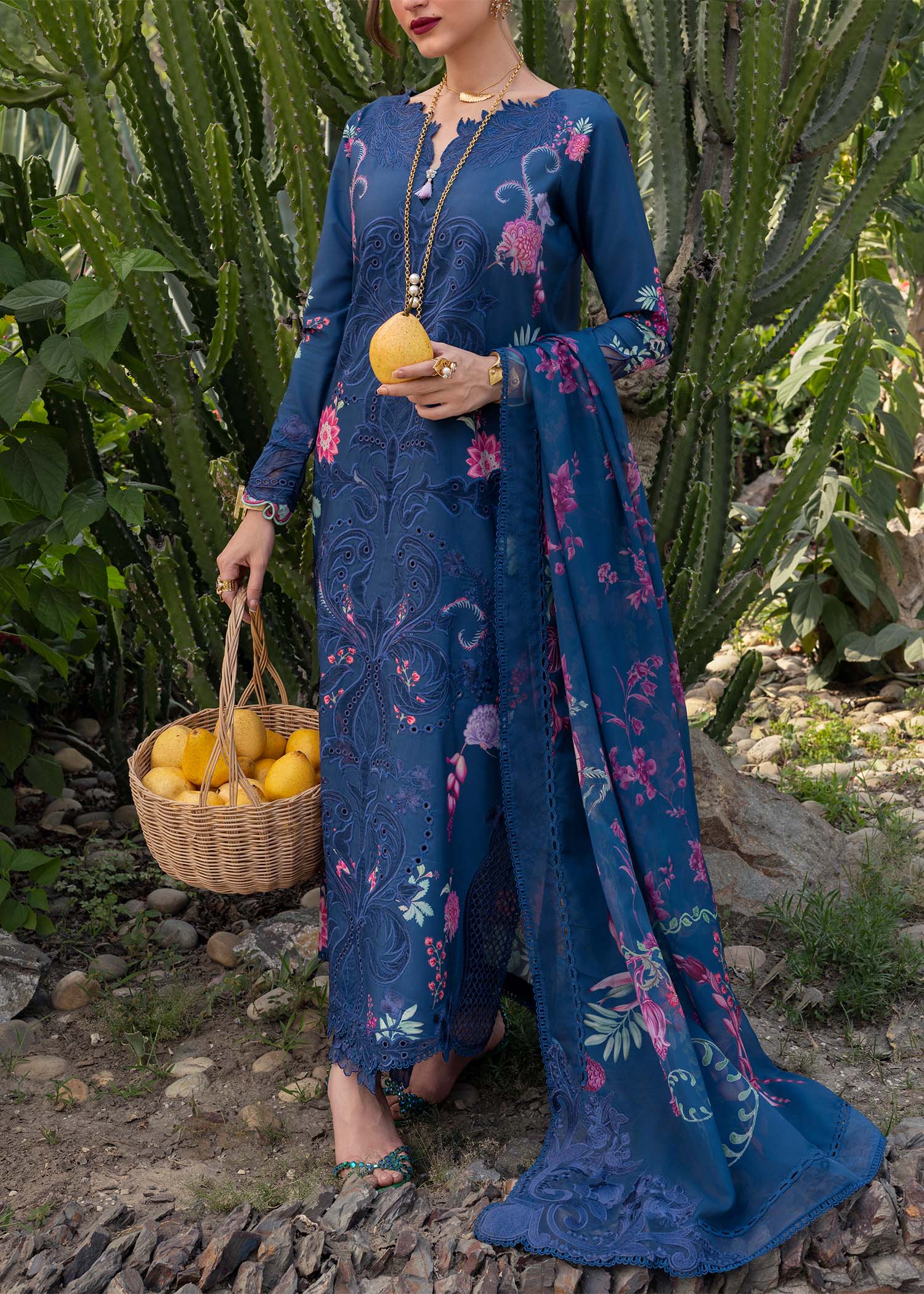 Saira Shakira Bloom Luxury Lawn – ZELIE - Image 5