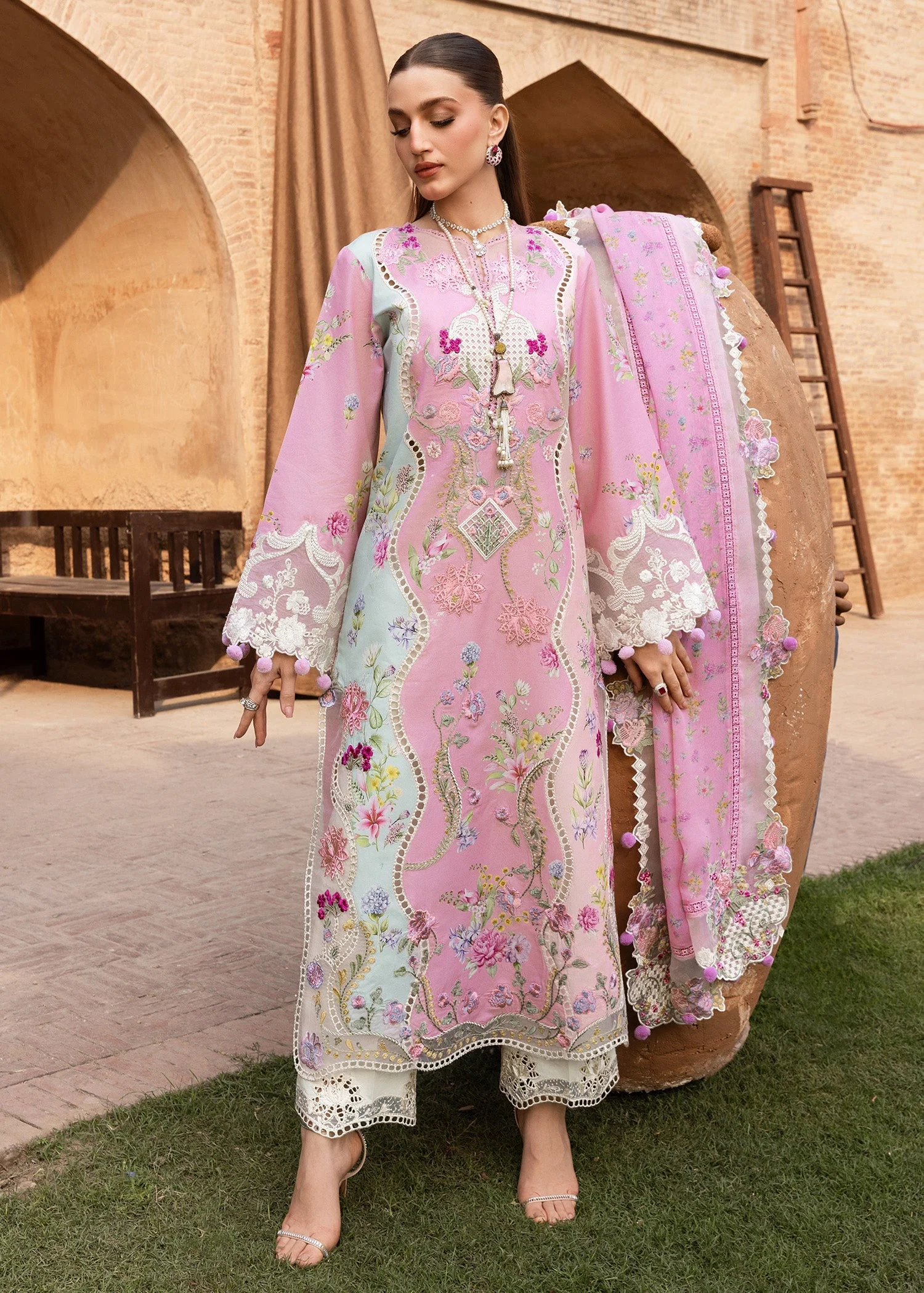 Saira Shakira Breeze Festive Luxury Lawn – FAYE-7-A - Image 4