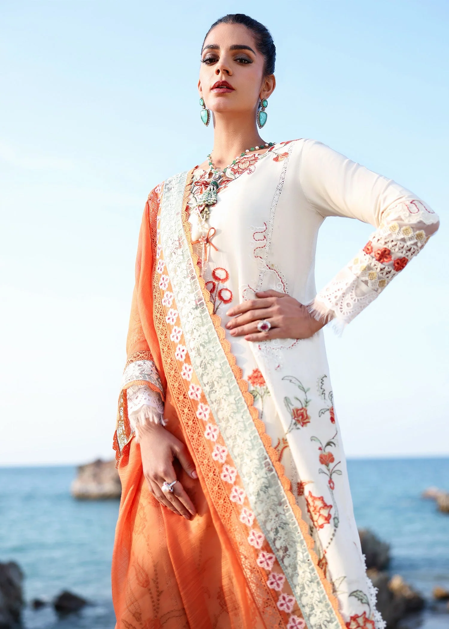 Saira Shakira Breeze Festive Luxury Lawn – GIA-5-A - Image 5
