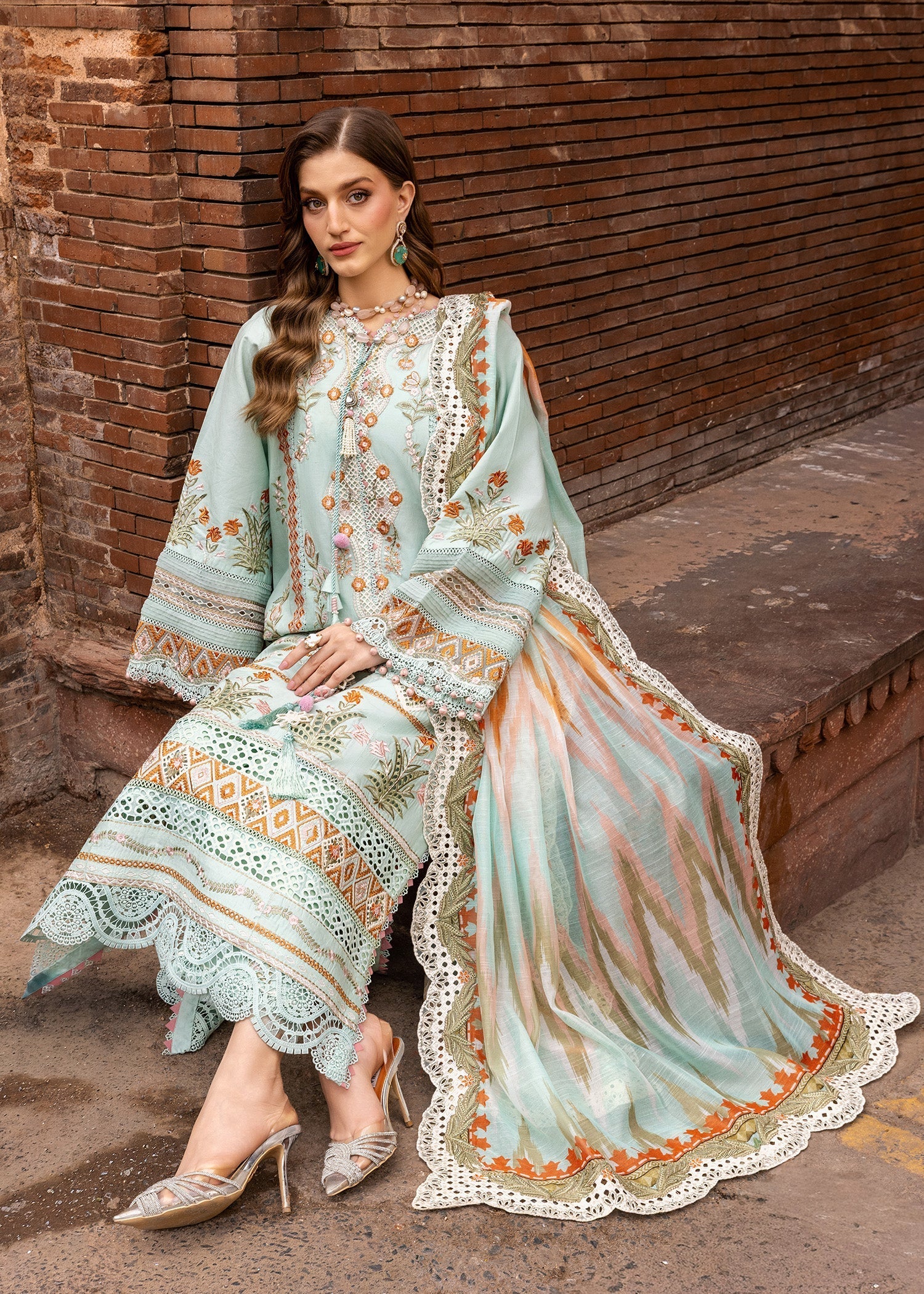 Saira Shakira Breeze Festive Luxury Lawn – RUNA-8-A - Image 3