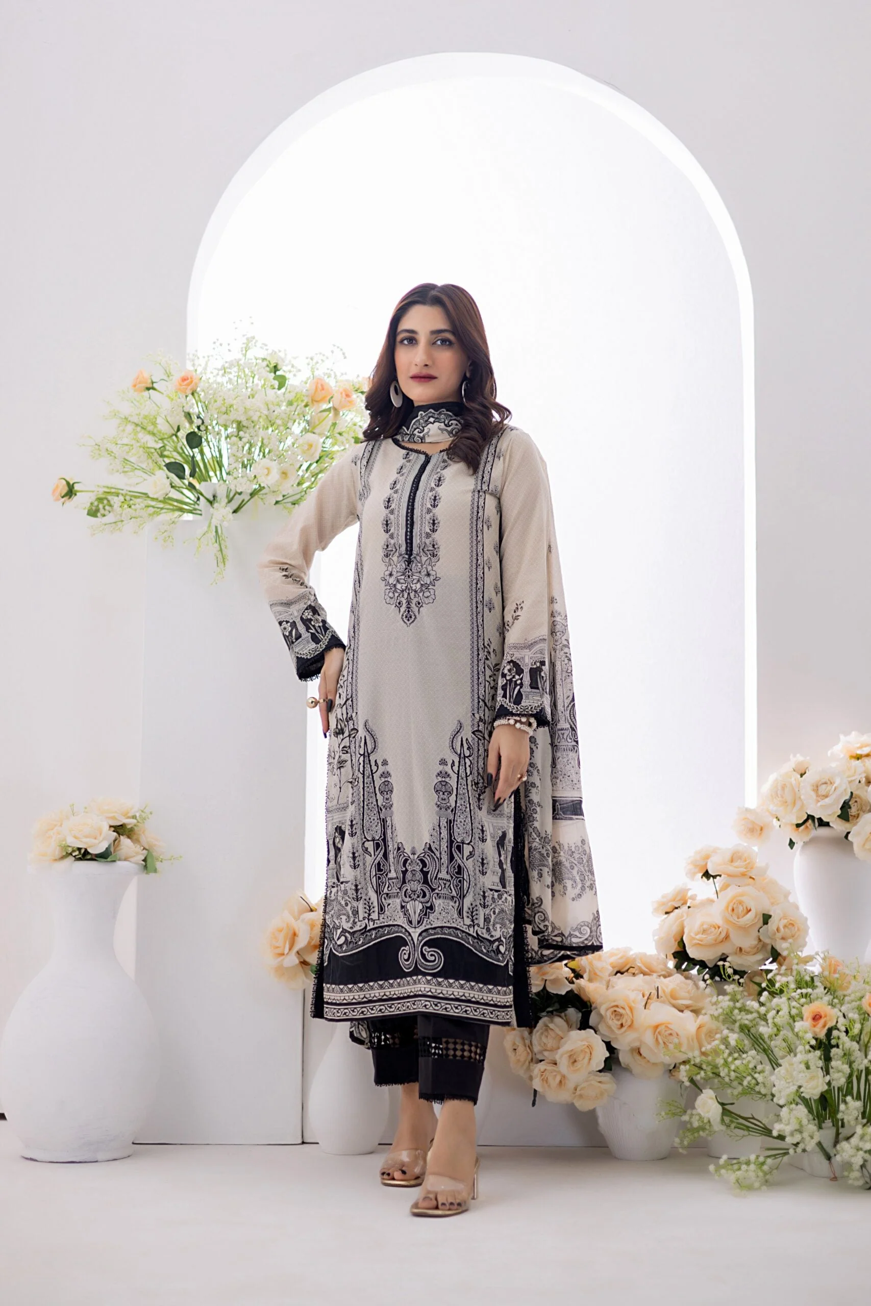 Salina Black & White Lawn Vol-2 – BNWC2-8 - Image 3
