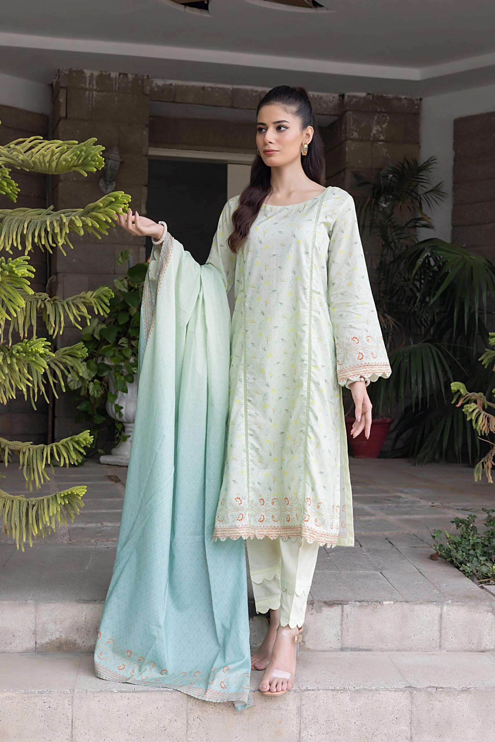 Salina Digital Printed Lawn Collection Vol 2 2024 –SPLV2-5 - Image 4
