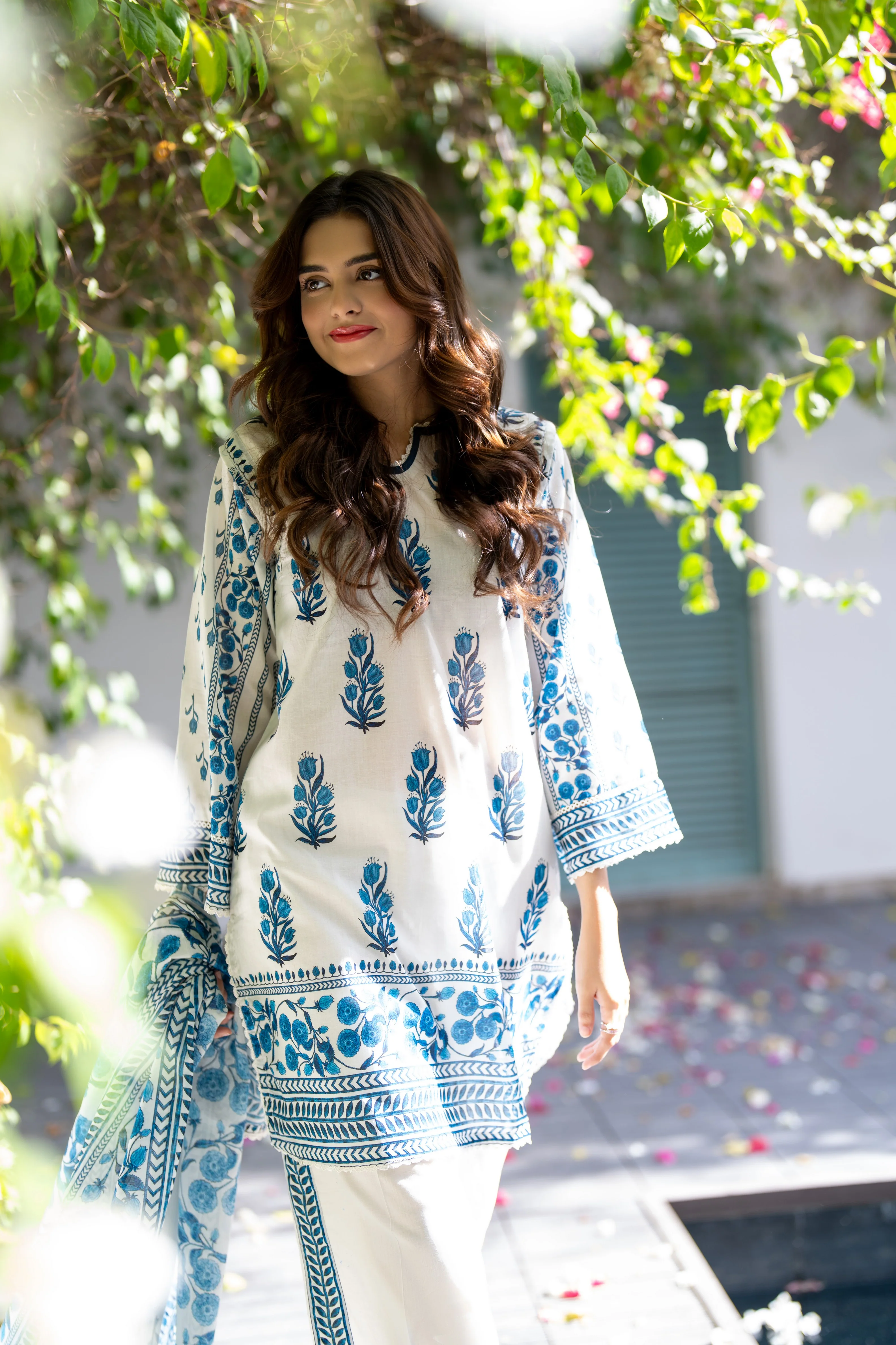 Salina Digital Printed Lawn V1 – SDPL25V1-1