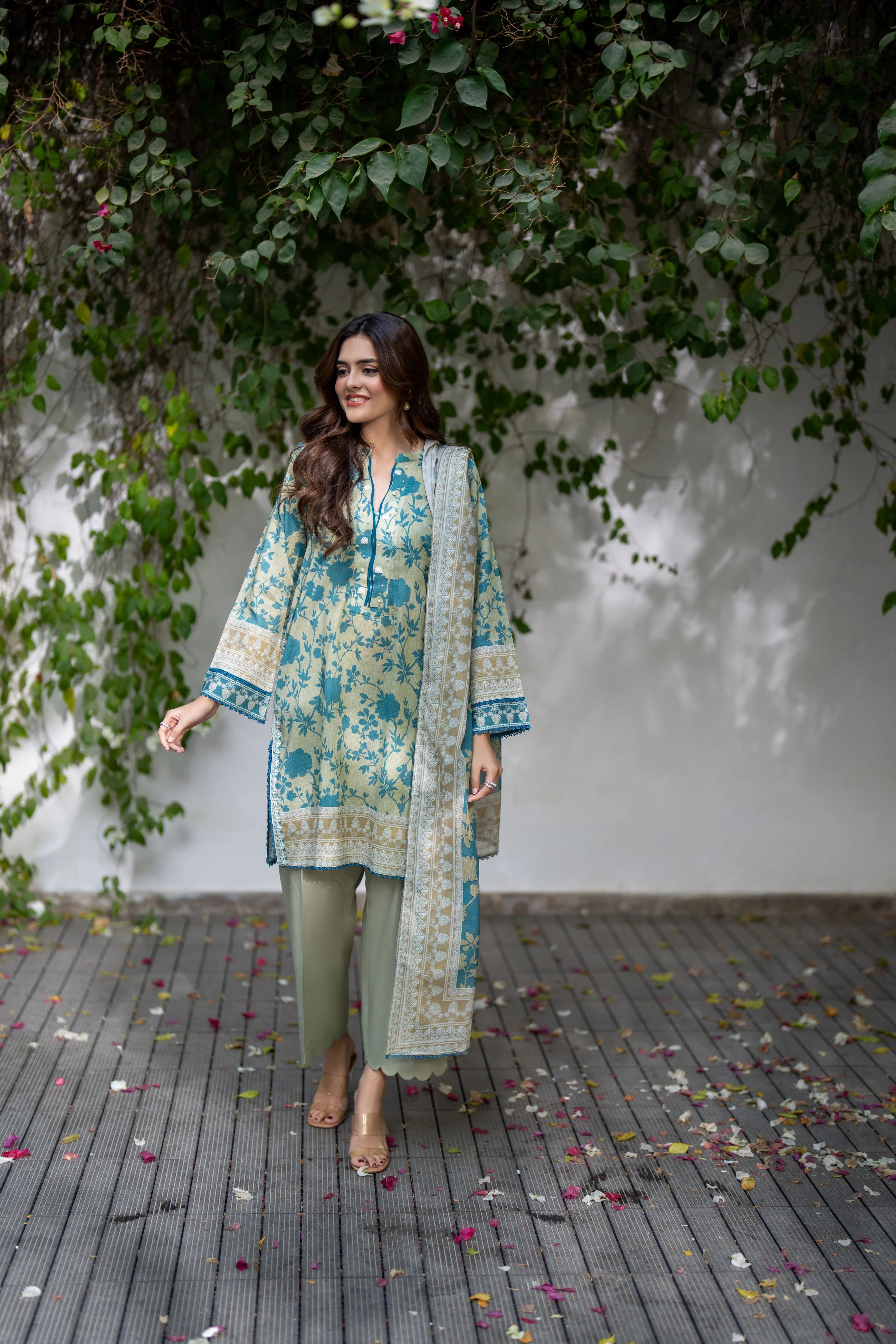 Salina Digital Printed Lawn V2 – SDPL25V2-3 - Image 3