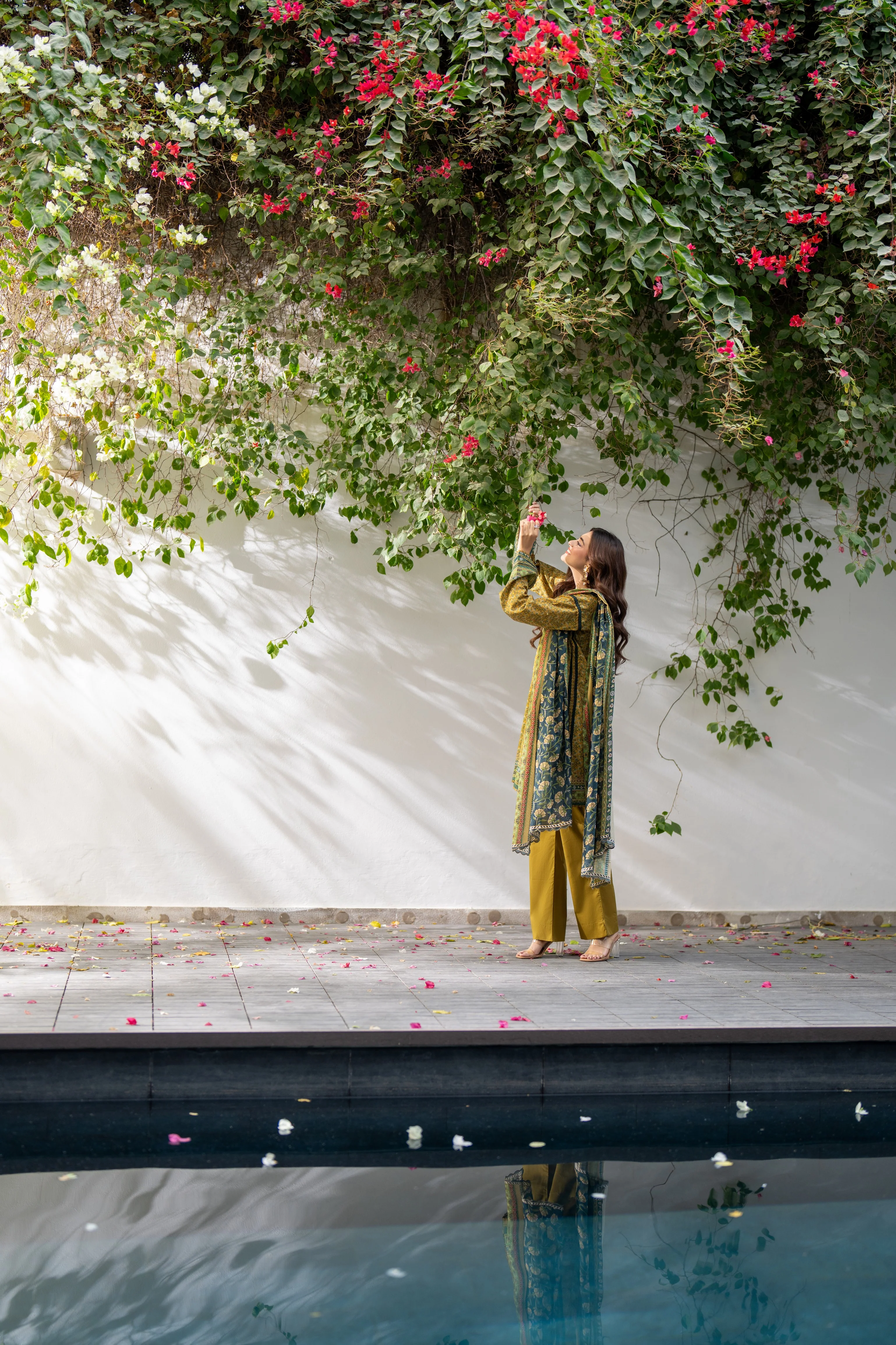 Salina Digital Printed Lawn V2 – SDPL25V2-5 - Image 3