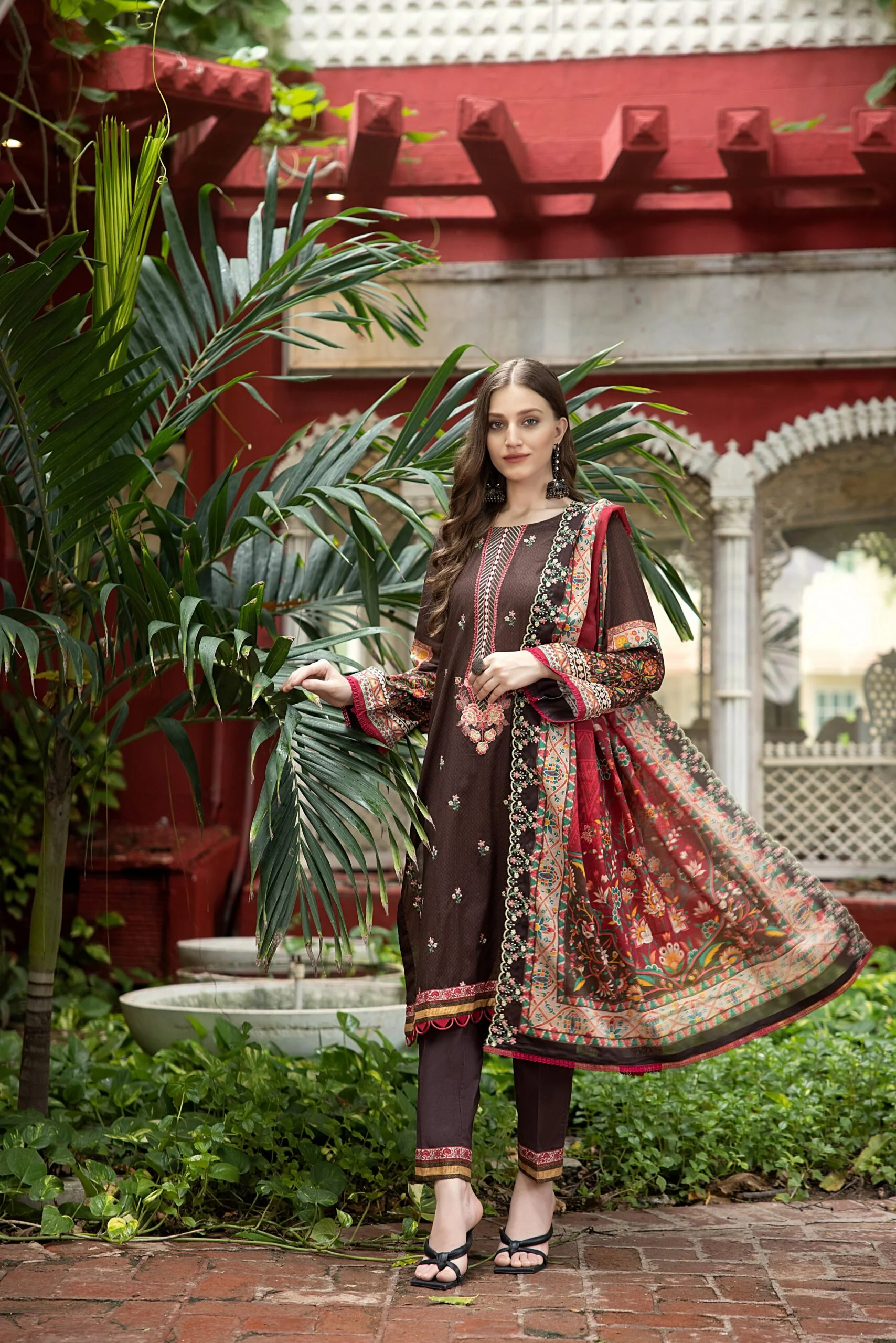 Salina Lawn Collection with Cutwork Dupatta – SCW-10 - Image 4