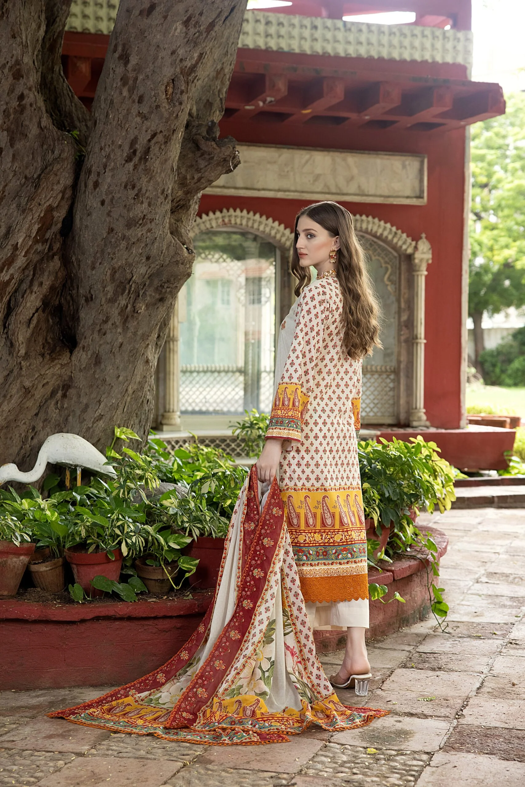 Salina Lawn Collection with Cutwork Dupatta – SCW-3 - Image 7